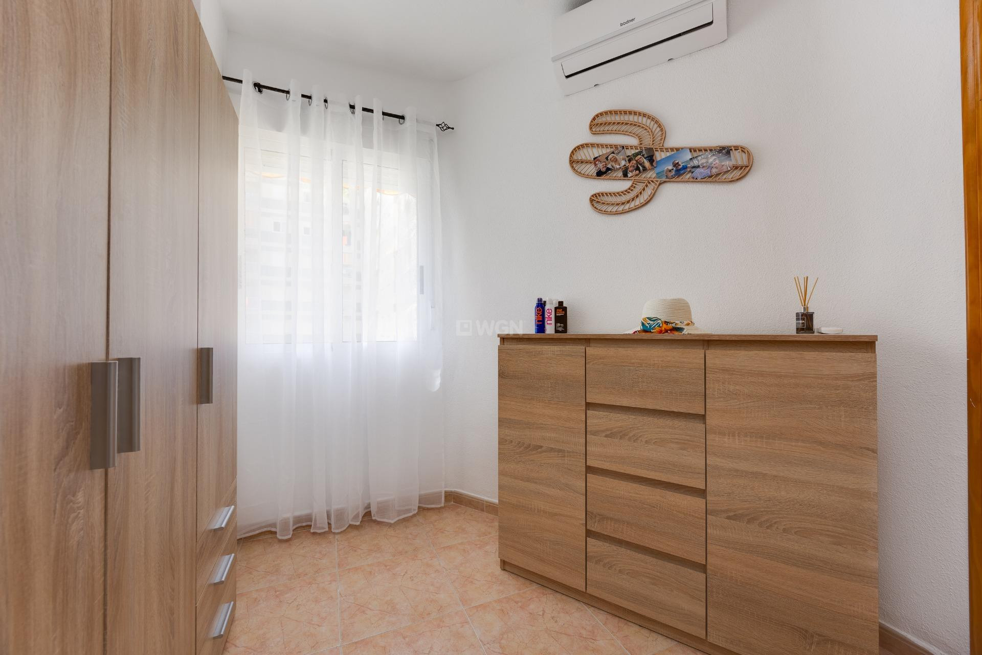 Odsprzedaż - Mieszkanie w bloku - Torrevieja - Centro