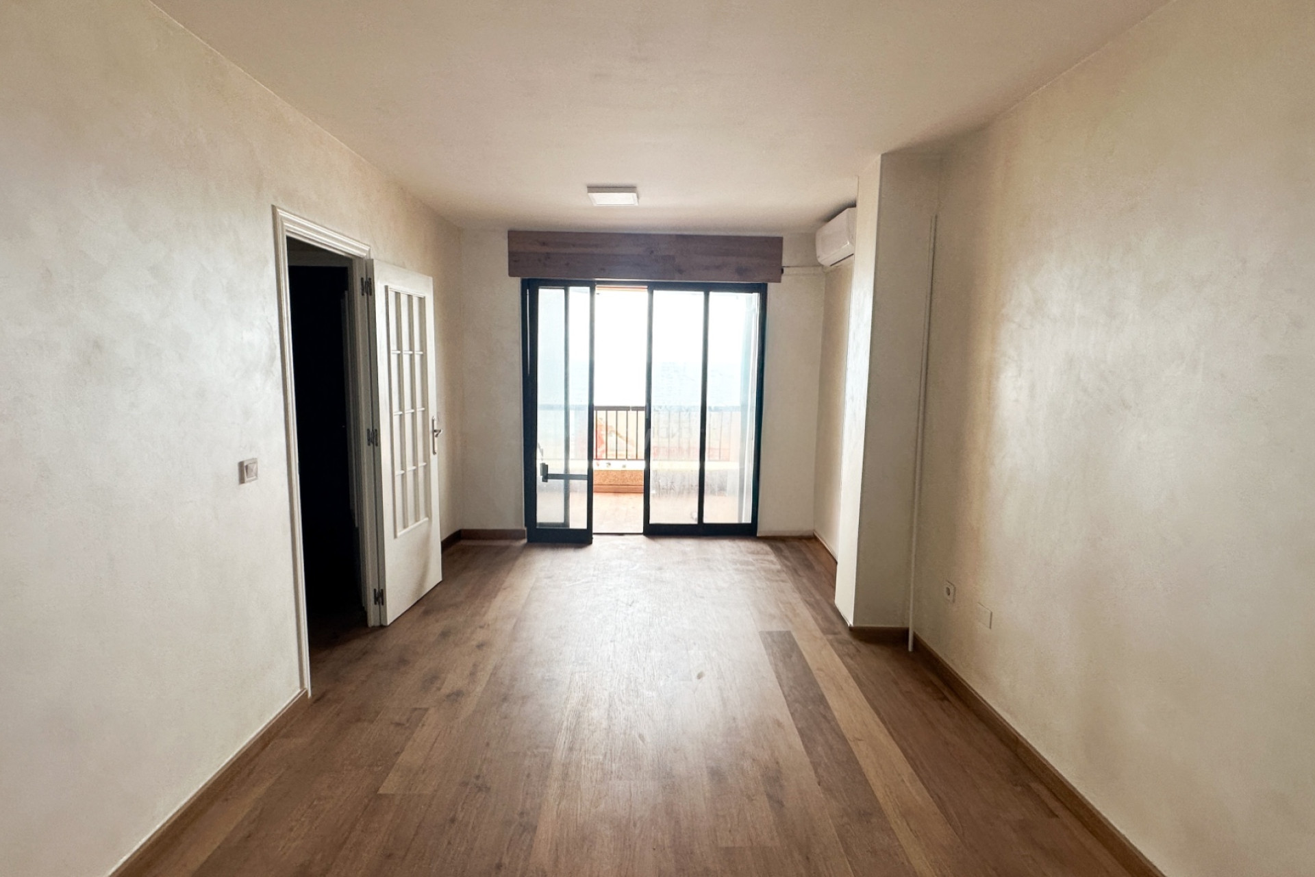 Odsprzedaż - Mieszkanie w bloku - Torrevieja - Costa Blanca