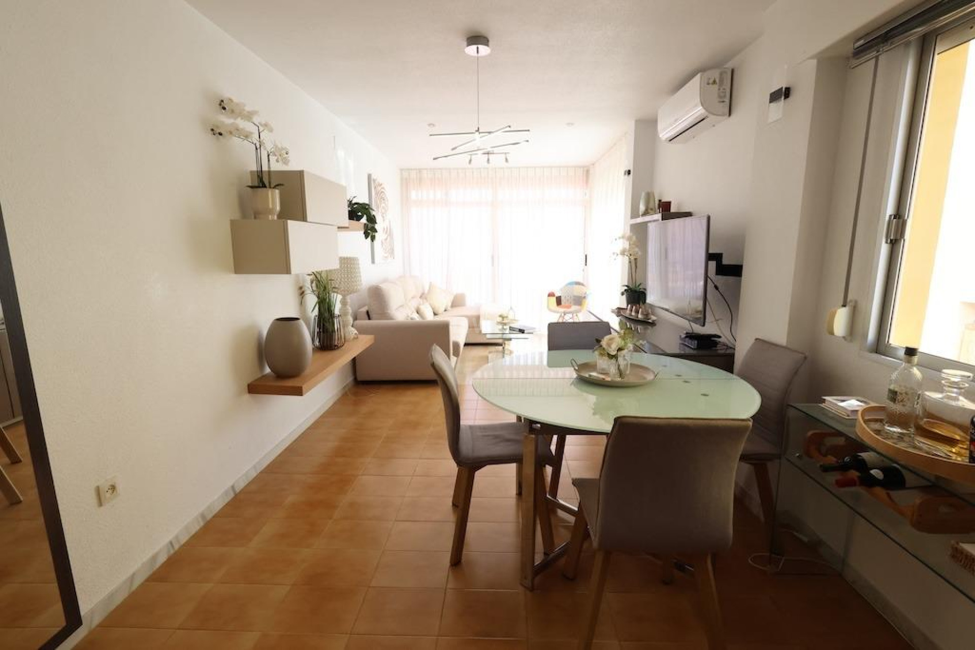 Odsprzedaż - Mieszkanie w bloku - Torrevieja - Costa Blanca