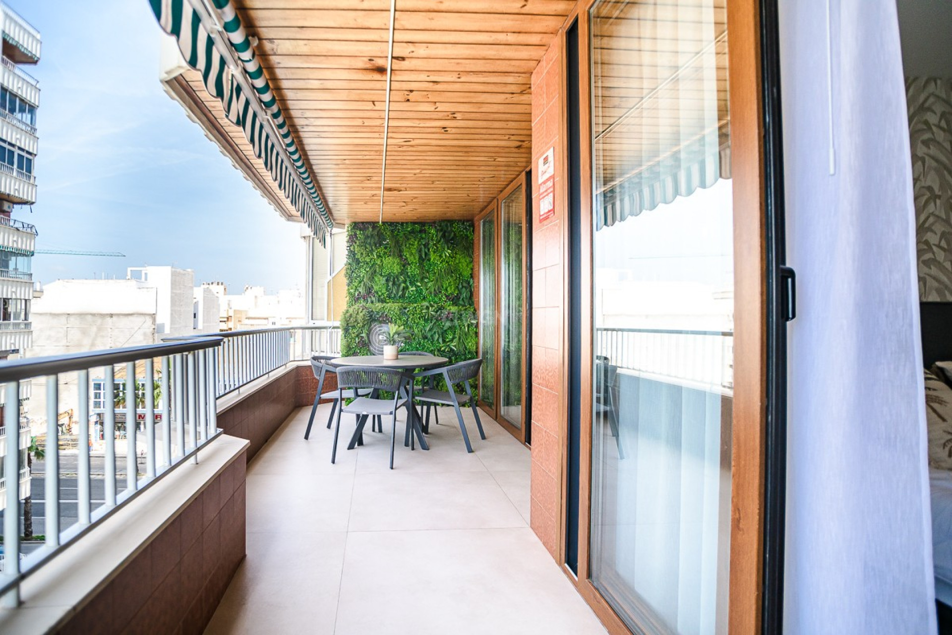 Odsprzedaż - Mieszkanie w bloku - Torrevieja - Costa Blanca