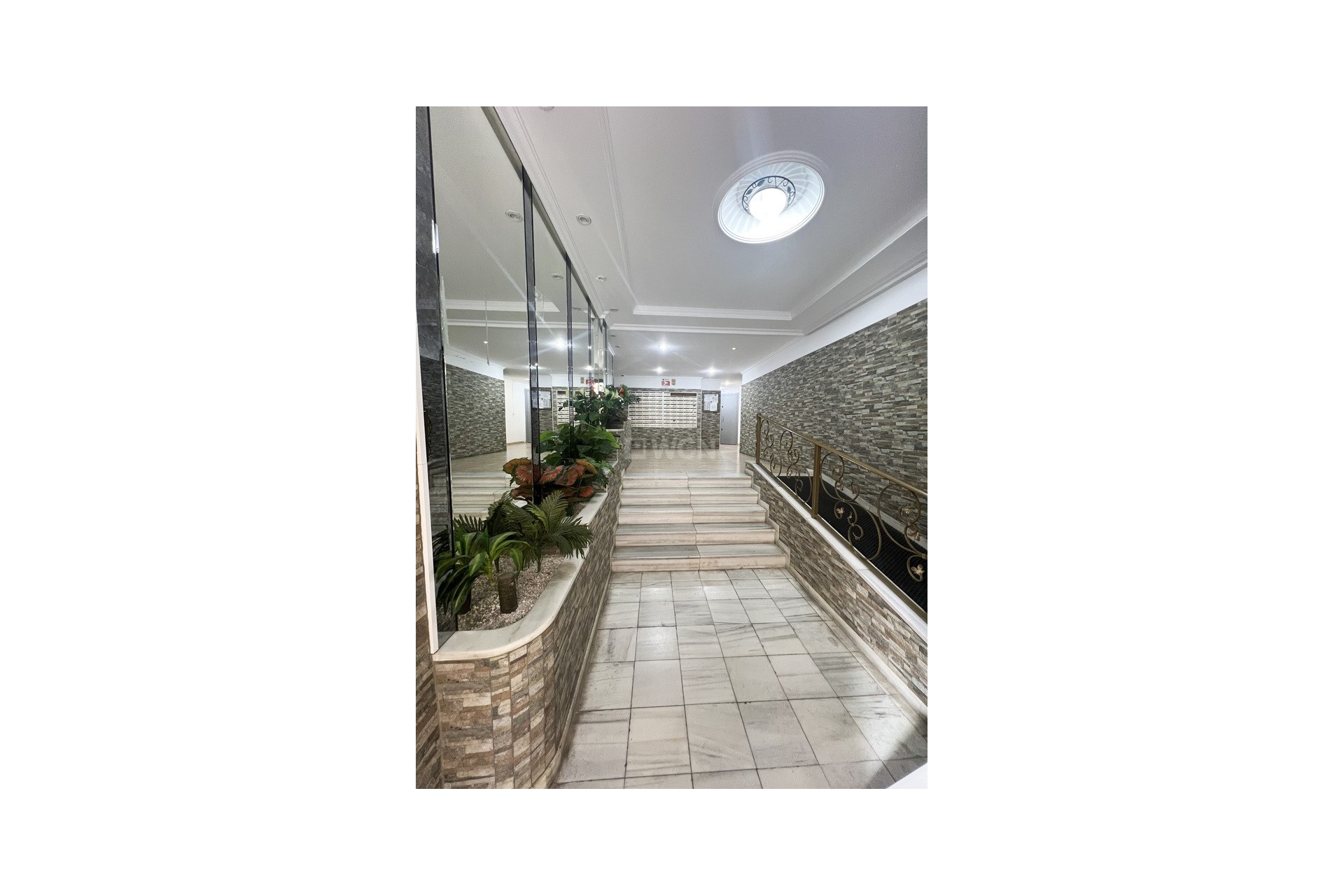 Odsprzedaż - Mieszkanie w bloku - Torrevieja - Costa Blanca