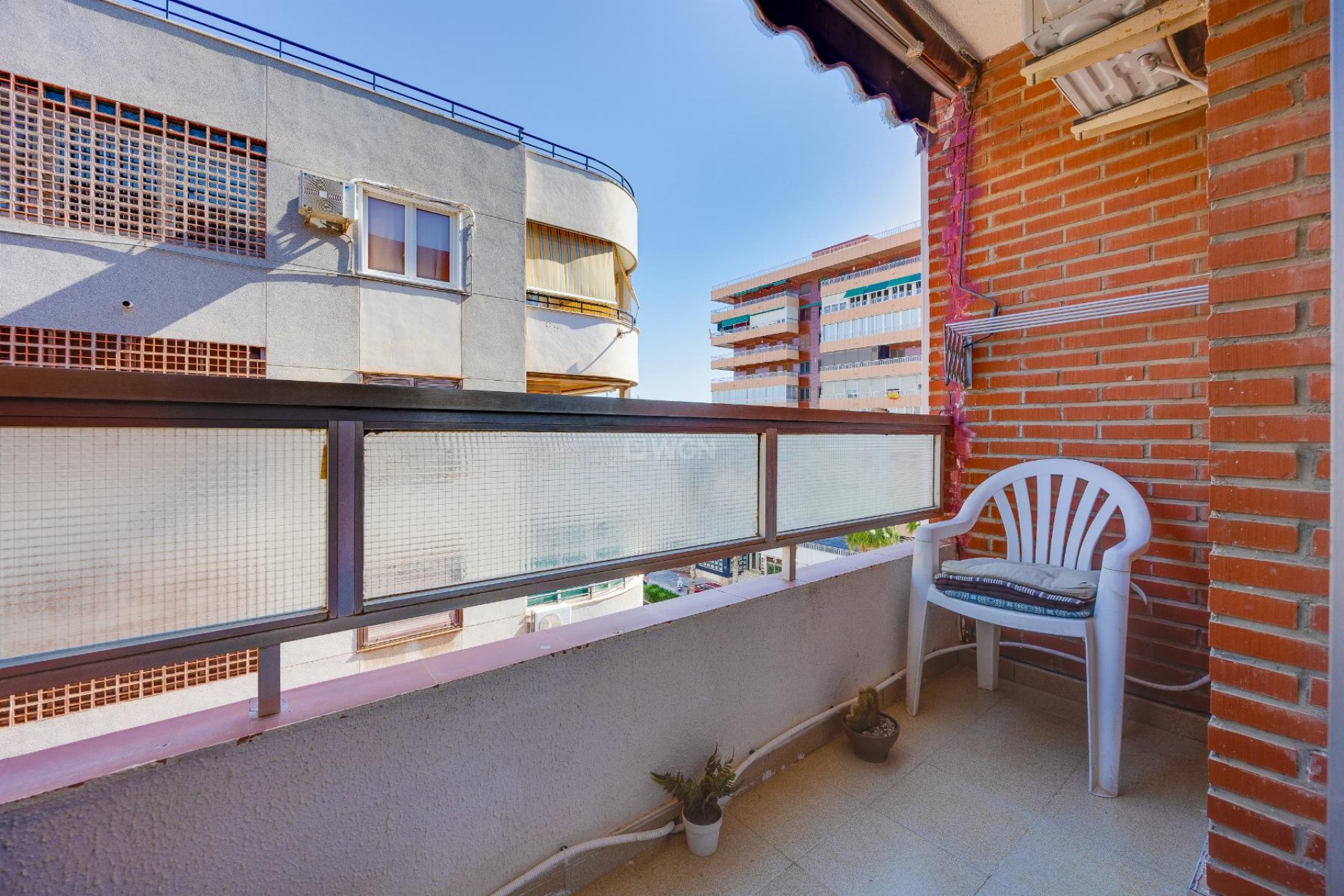 Odsprzedaż - Mieszkanie w bloku - Torrevieja - Costa Blanca