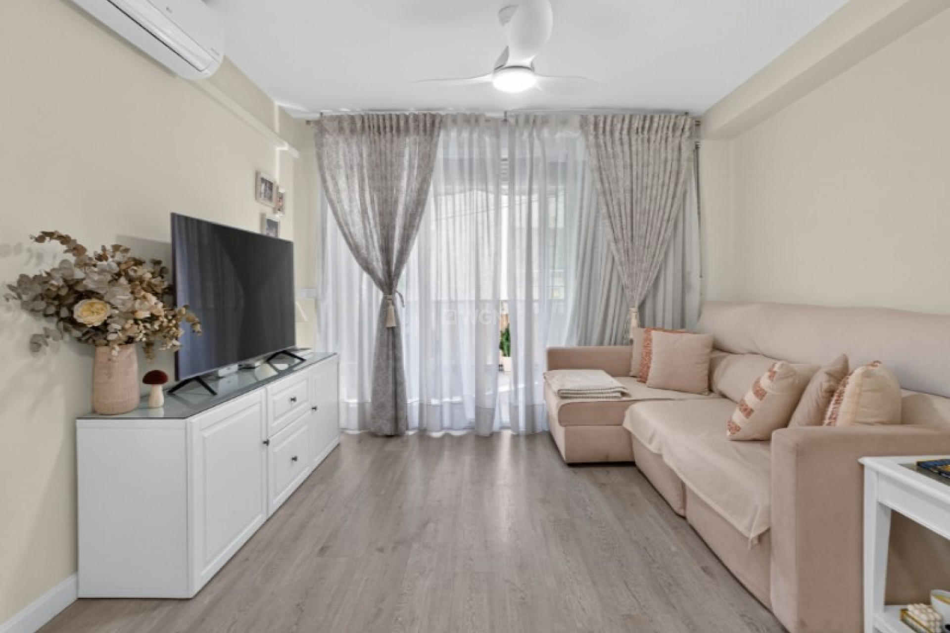 Odsprzedaż - Mieszkanie w bloku - Torrevieja - Costa Blanca