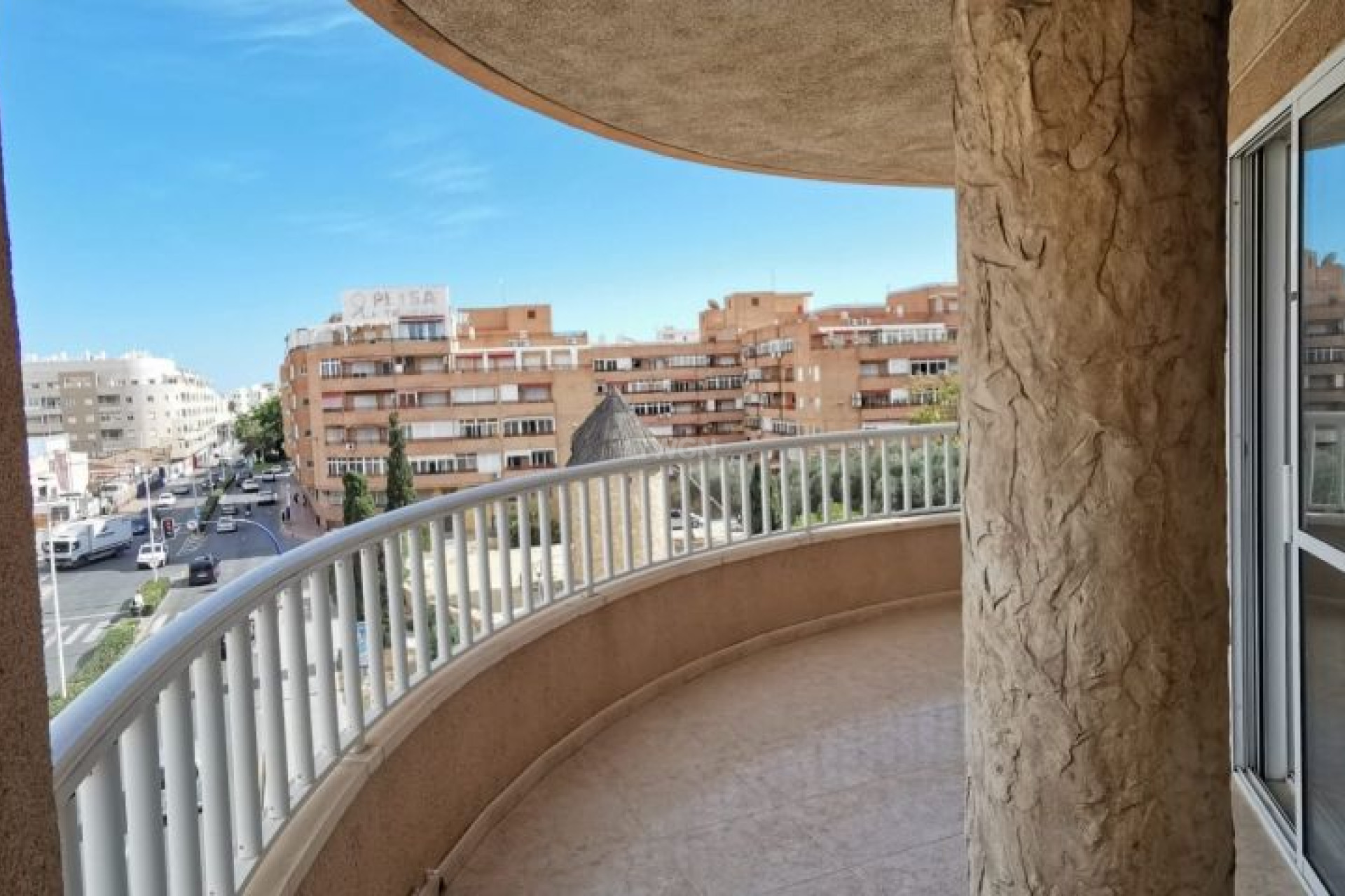 Odsprzedaż - Mieszkanie w bloku - Torrevieja - Costa Blanca