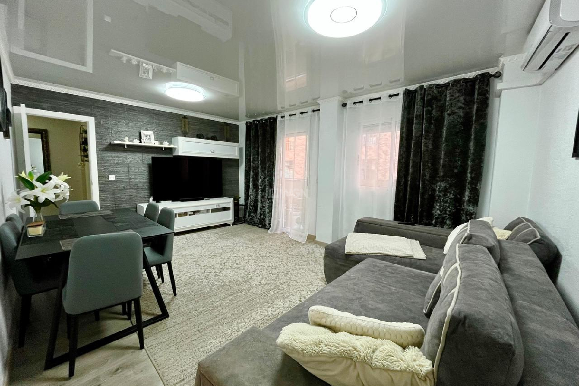 Odsprzedaż - Mieszkanie w bloku - Torrevieja - Costa Blanca