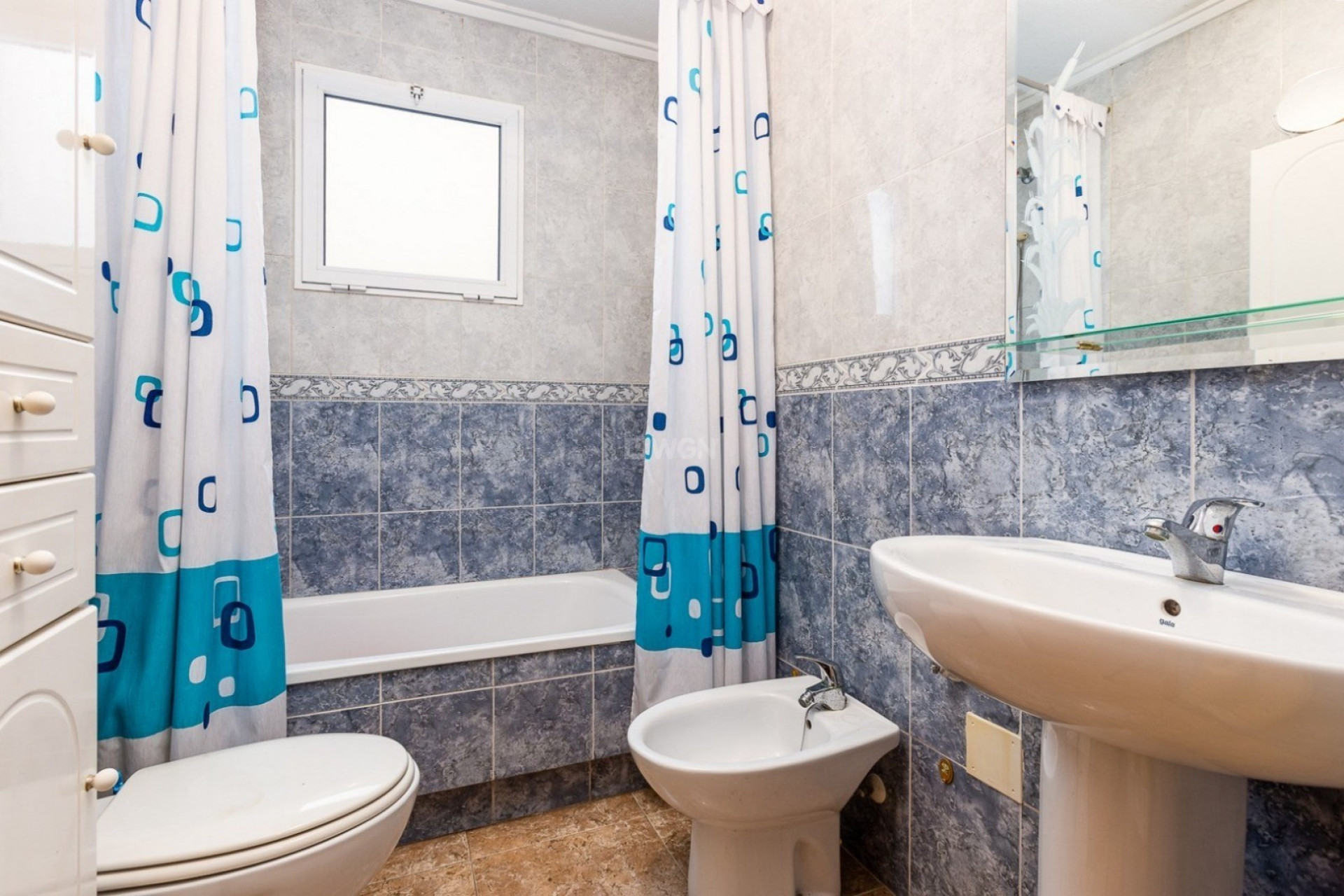 Odsprzedaż - Mieszkanie w bloku - Torrevieja - Costa Blanca