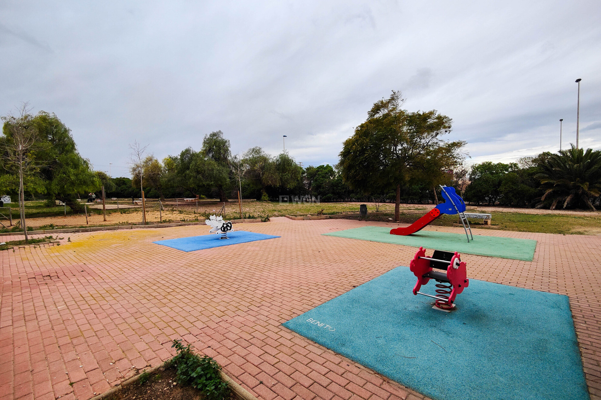 Odsprzedaż - Mieszkanie w bloku - Torrevieja - Costa Blanca