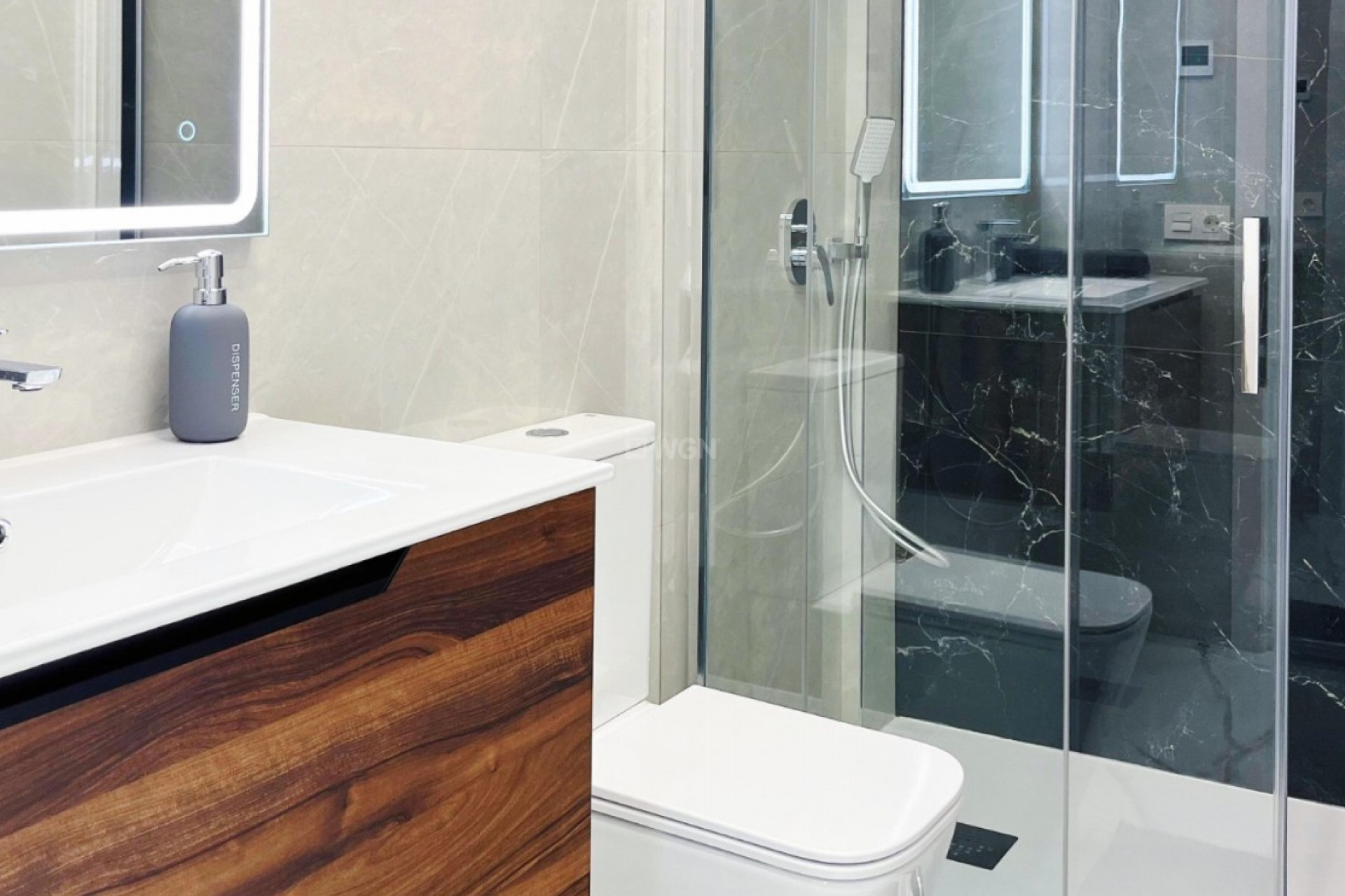 Odsprzedaż - Mieszkanie w bloku - Torrevieja - Costa Blanca