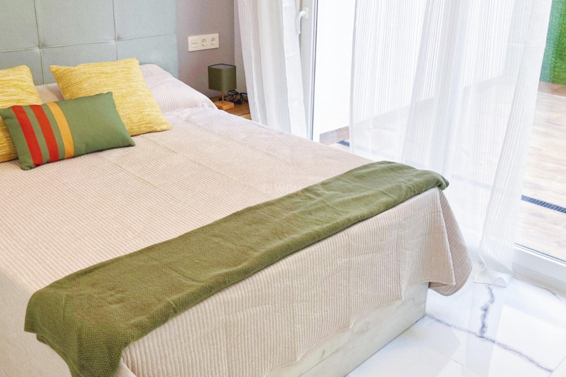 Odsprzedaż - Mieszkanie w bloku - Torrevieja - Costa Blanca