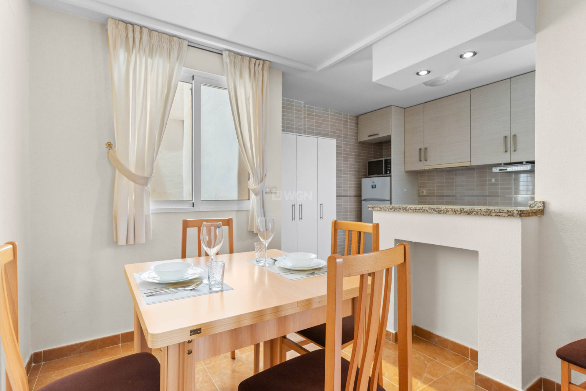 Odsprzedaż - Mieszkanie w bloku - Torrevieja - Costa Blanca