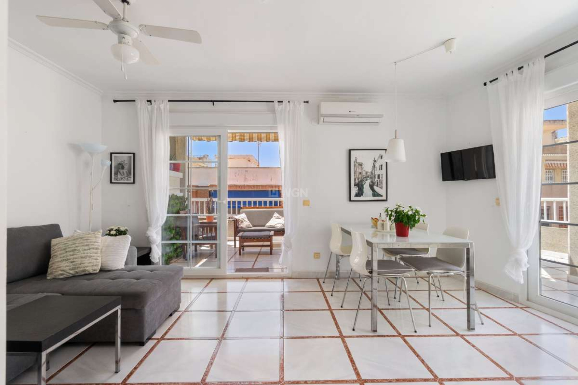 Odsprzedaż - Mieszkanie w bloku - Torrevieja - Costa Blanca