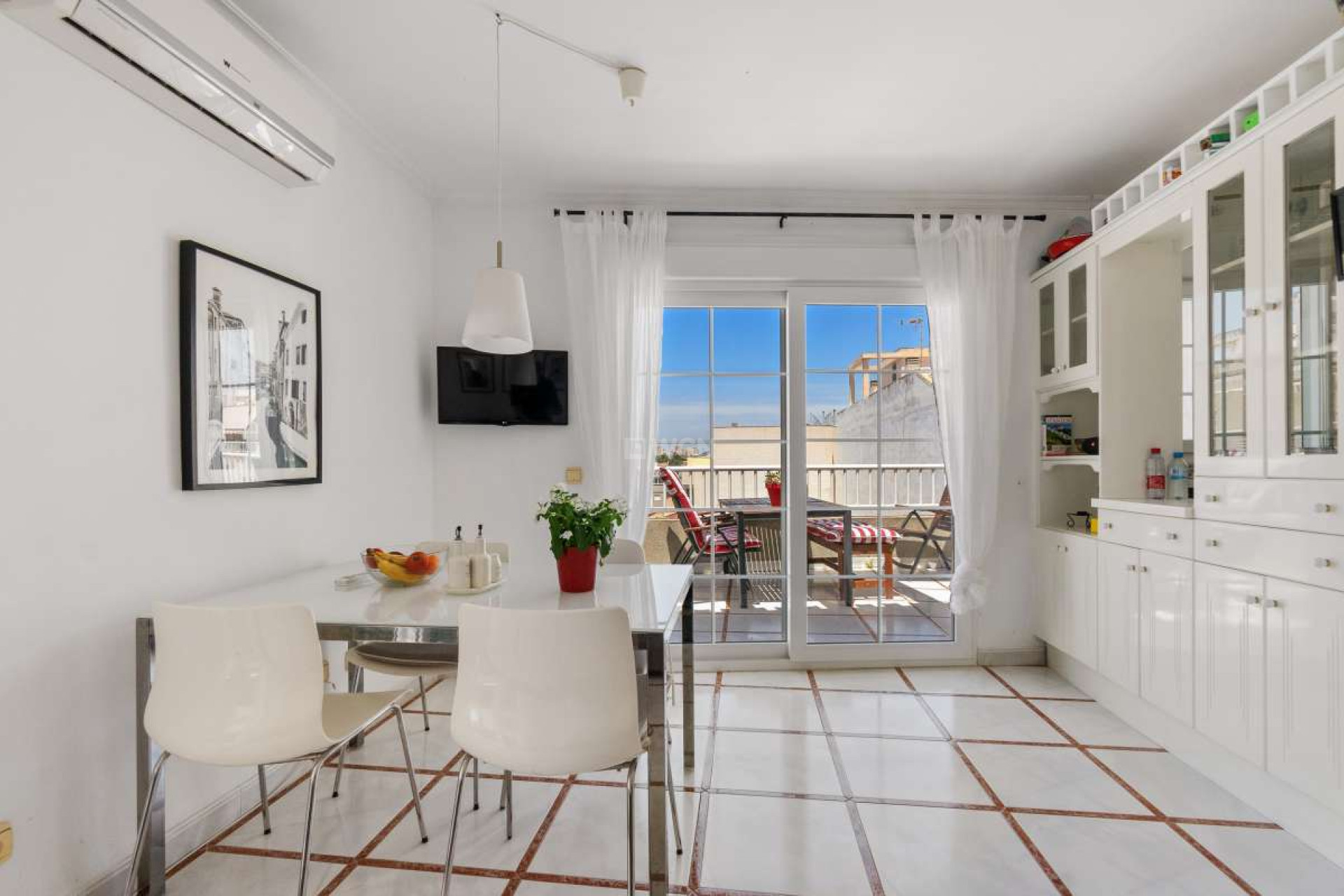 Odsprzedaż - Mieszkanie w bloku - Torrevieja - Costa Blanca