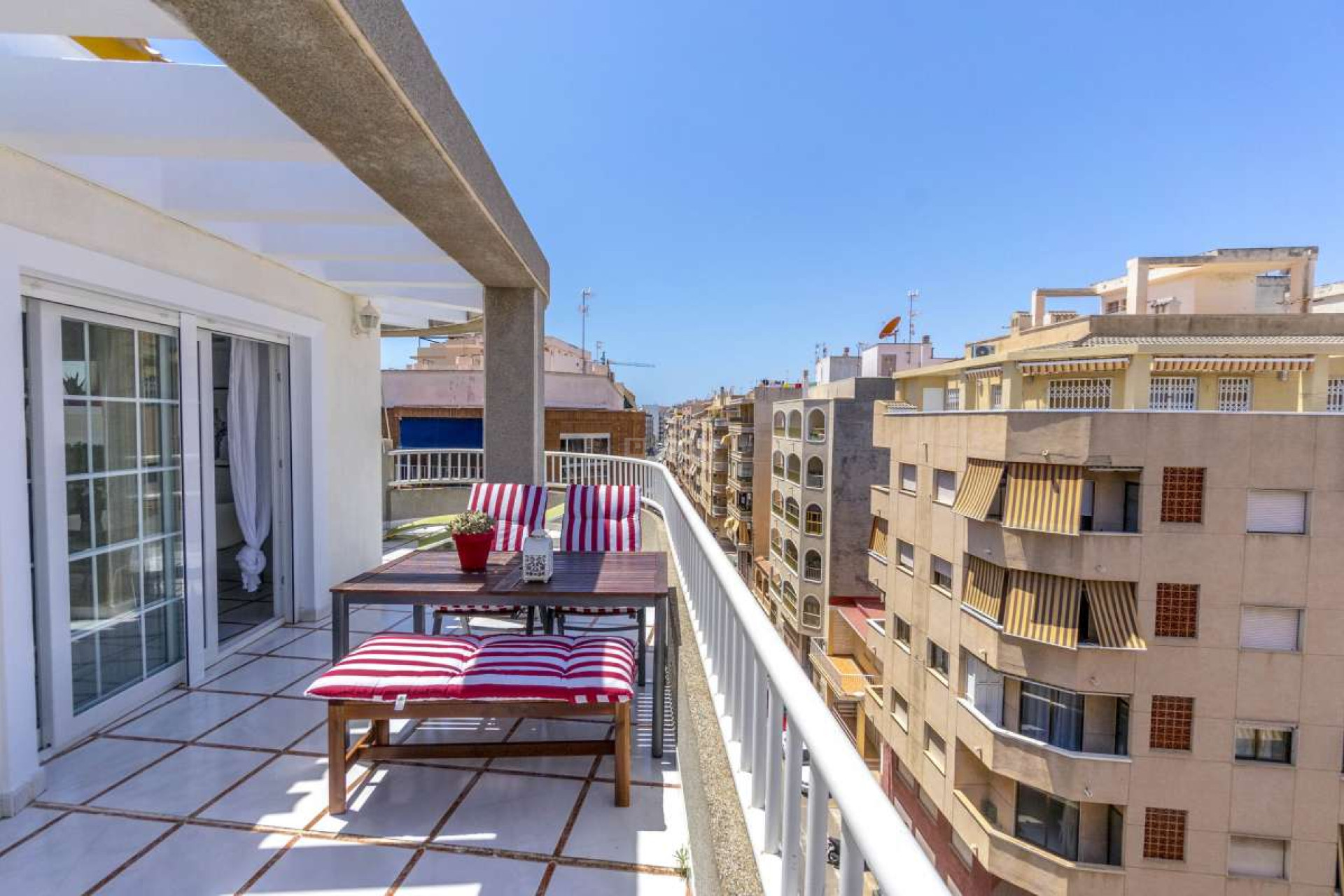 Odsprzedaż - Mieszkanie w bloku - Torrevieja - Costa Blanca