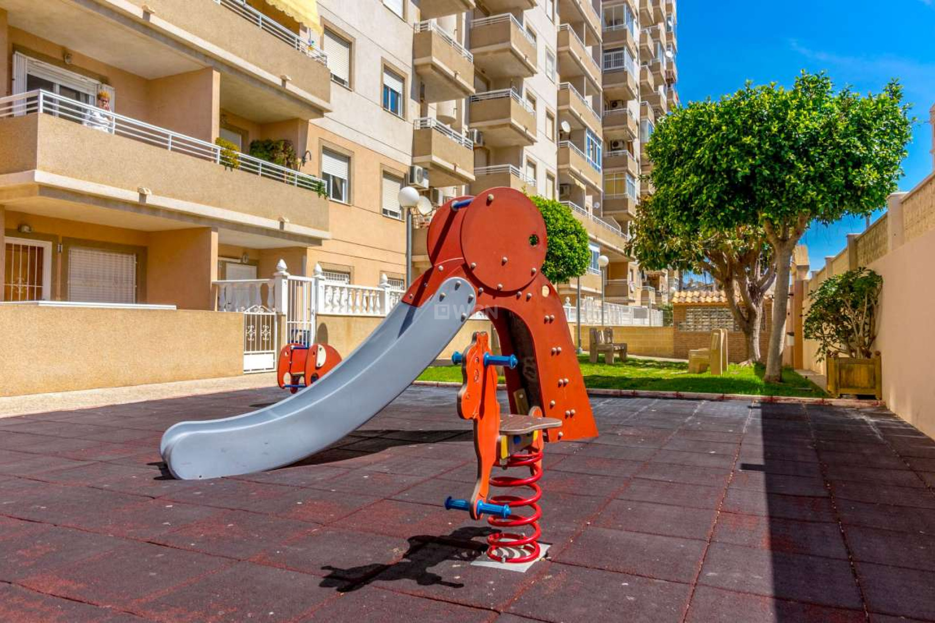 Odsprzedaż - Mieszkanie w bloku - Torrevieja - Costa Blanca