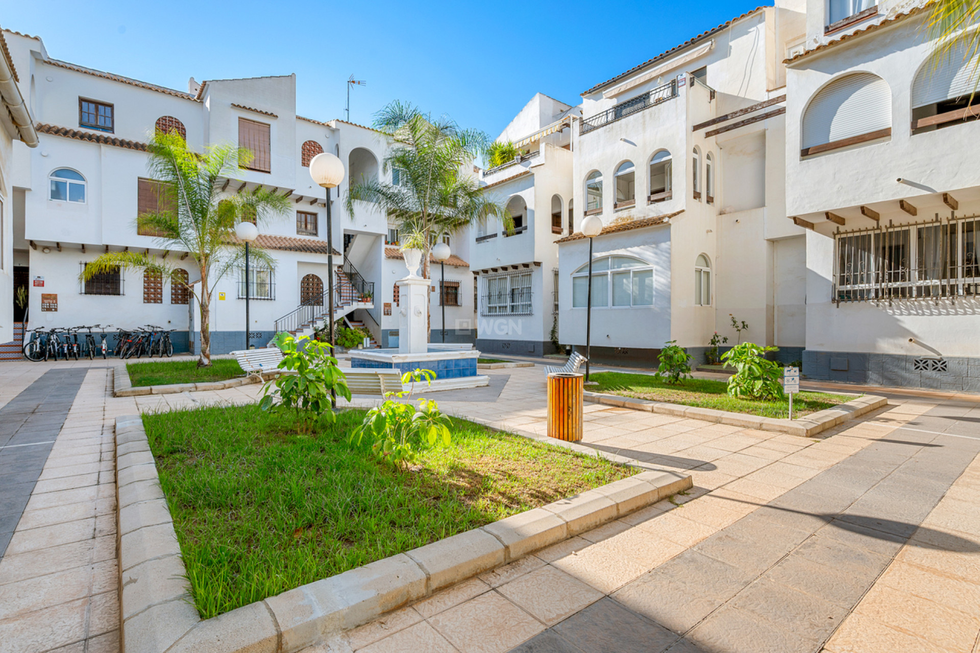 Odsprzedaż - Mieszkanie w bloku - Torrevieja - Costa Blanca