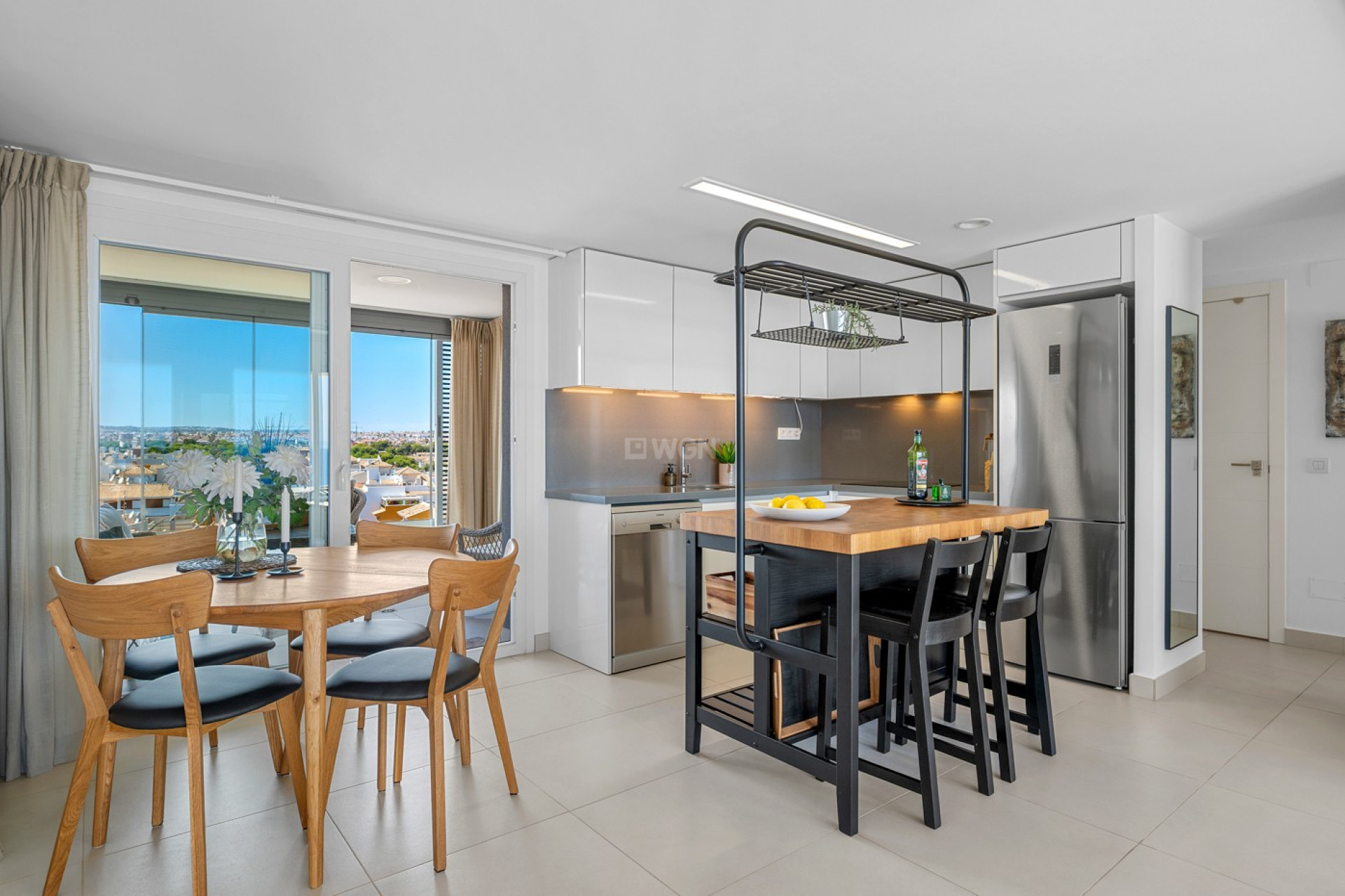 Odsprzedaż - Mieszkanie w bloku - Torrevieja - Costa Blanca