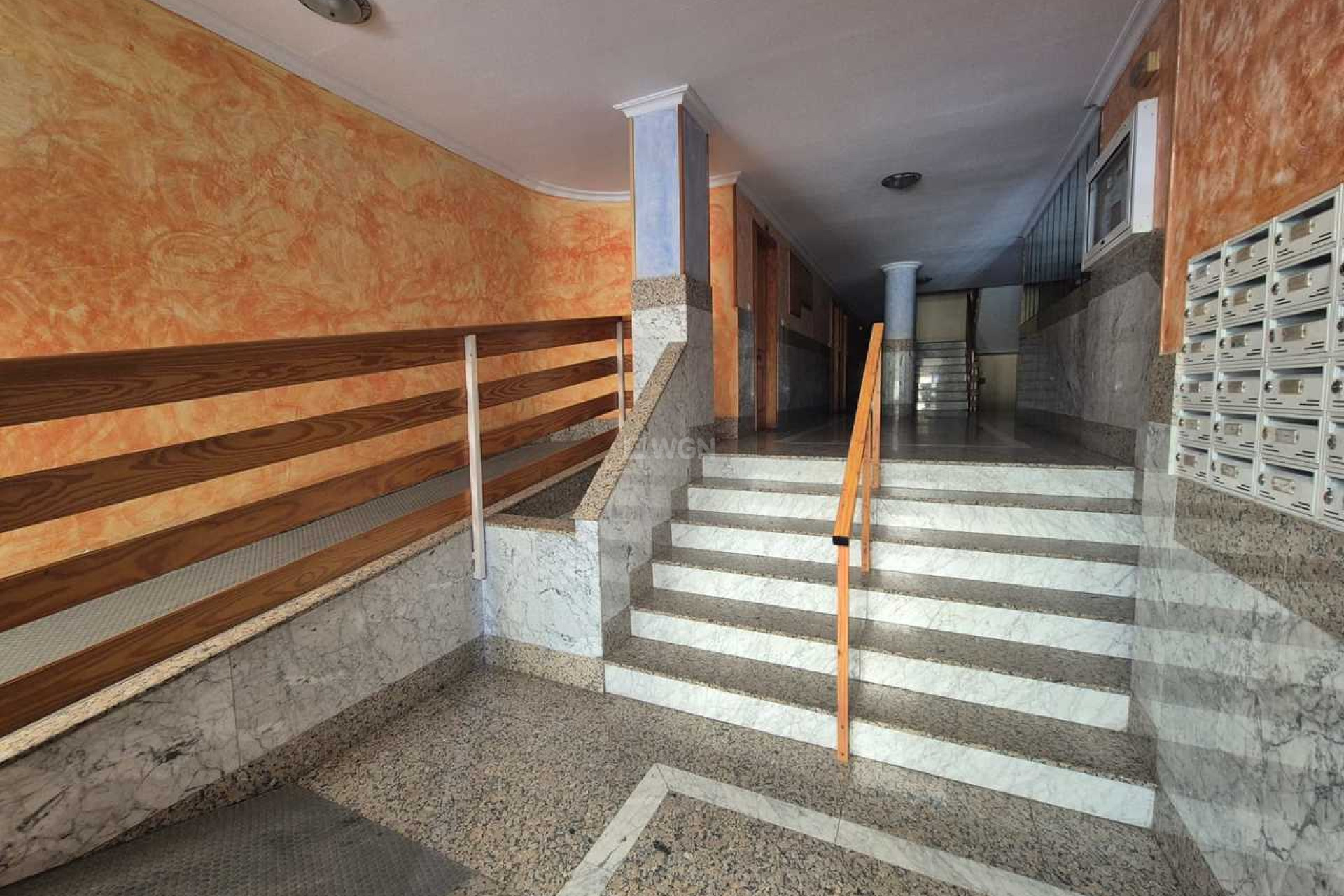 Odsprzedaż - Mieszkanie w bloku - Torrevieja - Costa Blanca