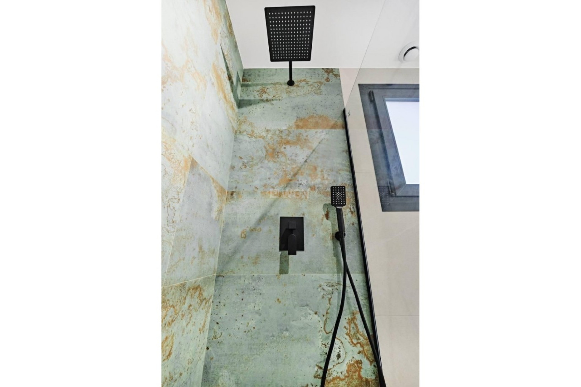 Odsprzedaż - Mieszkanie w bloku - Torrevieja - Costa Blanca