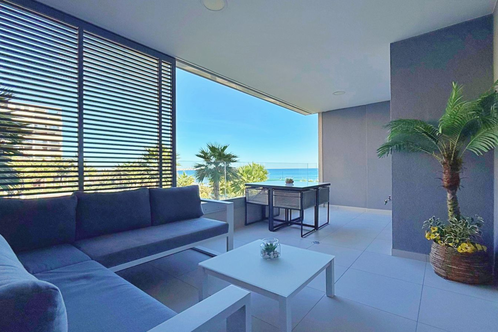 Odsprzedaż - Mieszkanie w bloku - Torrevieja - Costa Blanca