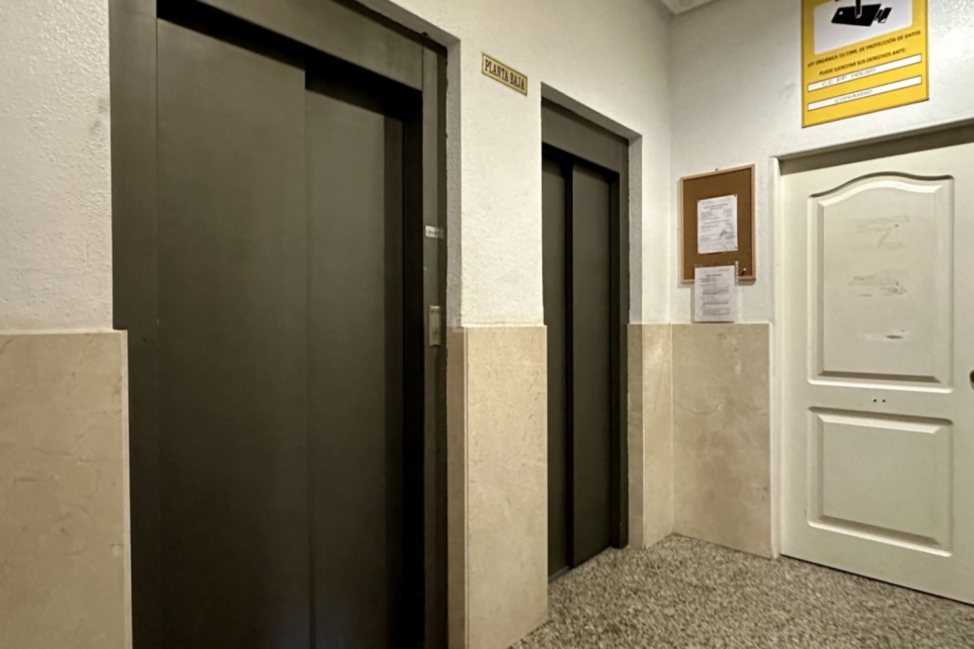 Odsprzedaż - Mieszkanie w bloku - Torrevieja - Costa Blanca