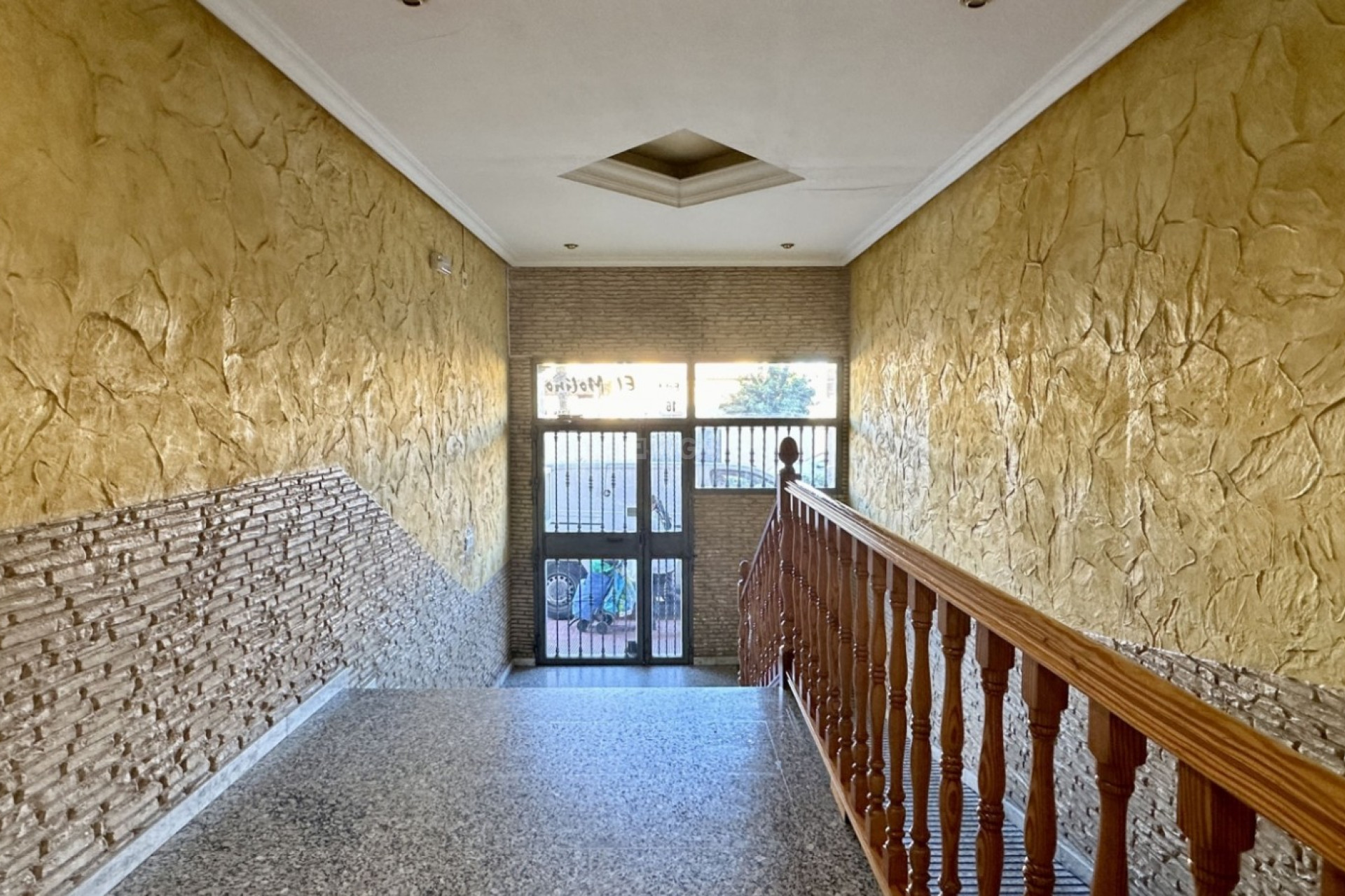 Odsprzedaż - Mieszkanie w bloku - Torrevieja - Costa Blanca