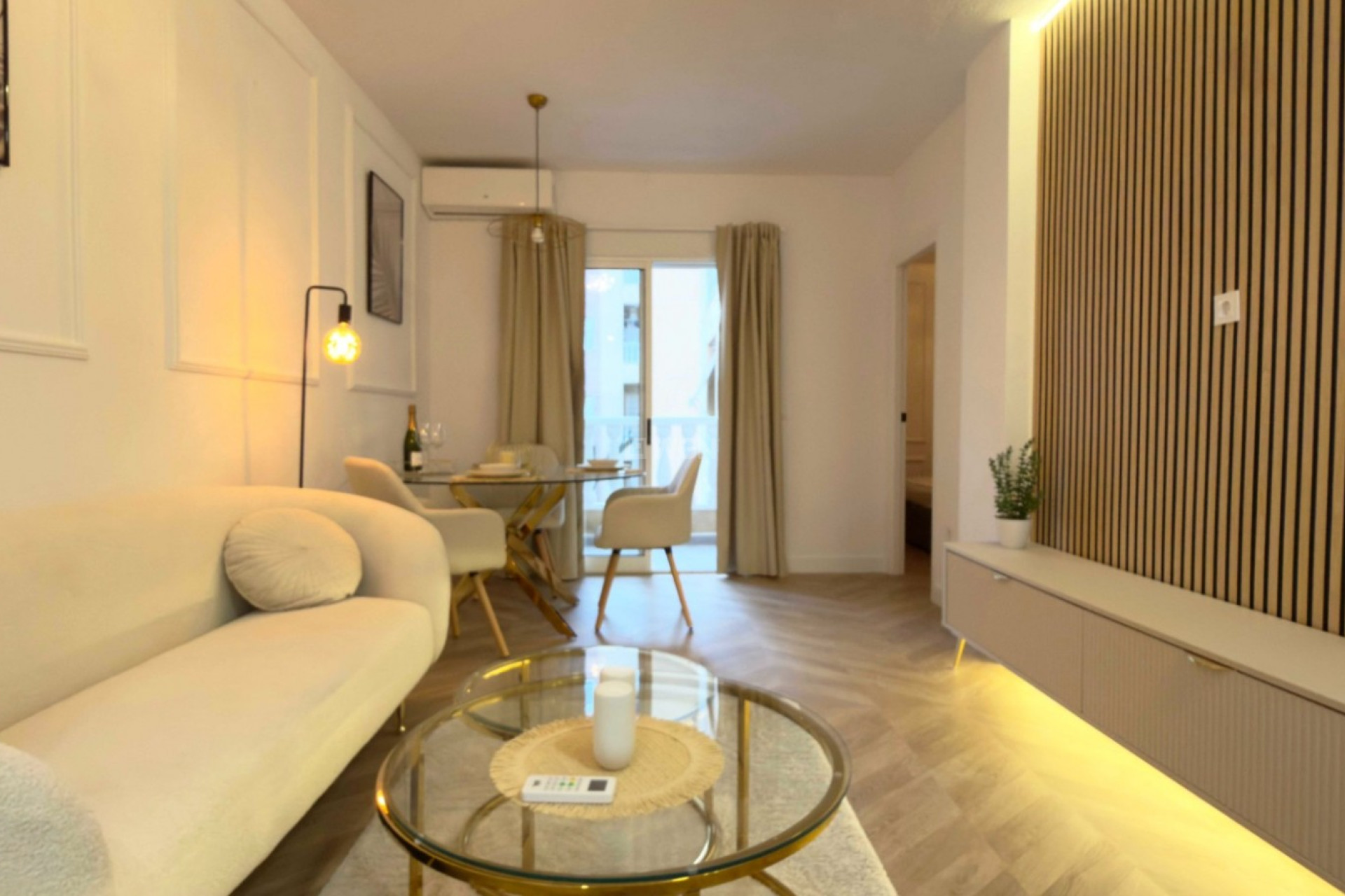 Odsprzedaż - Mieszkanie w bloku - Torrevieja - Costa Blanca