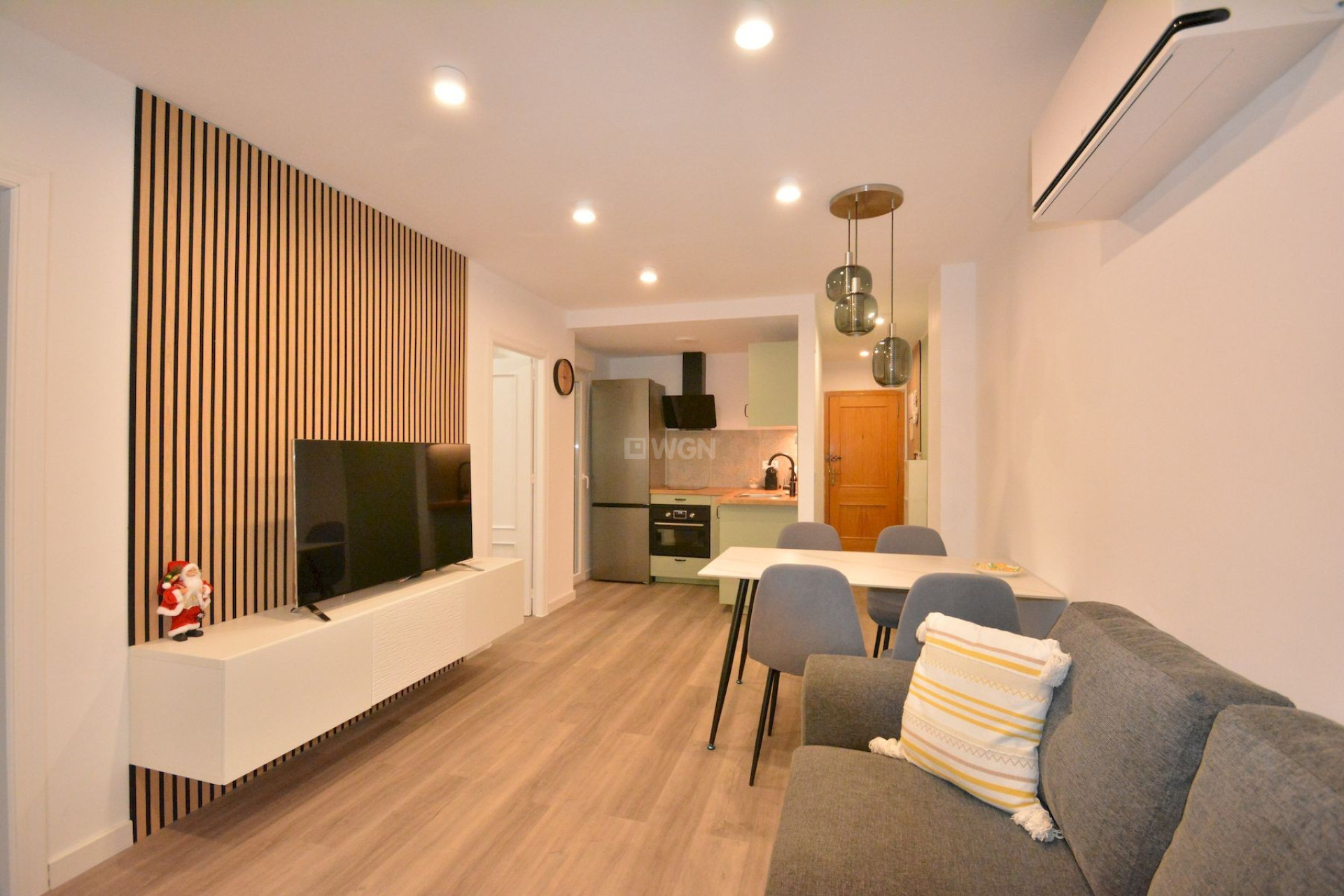 Odsprzedaż - Mieszkanie w bloku - Torrevieja - Costa Blanca