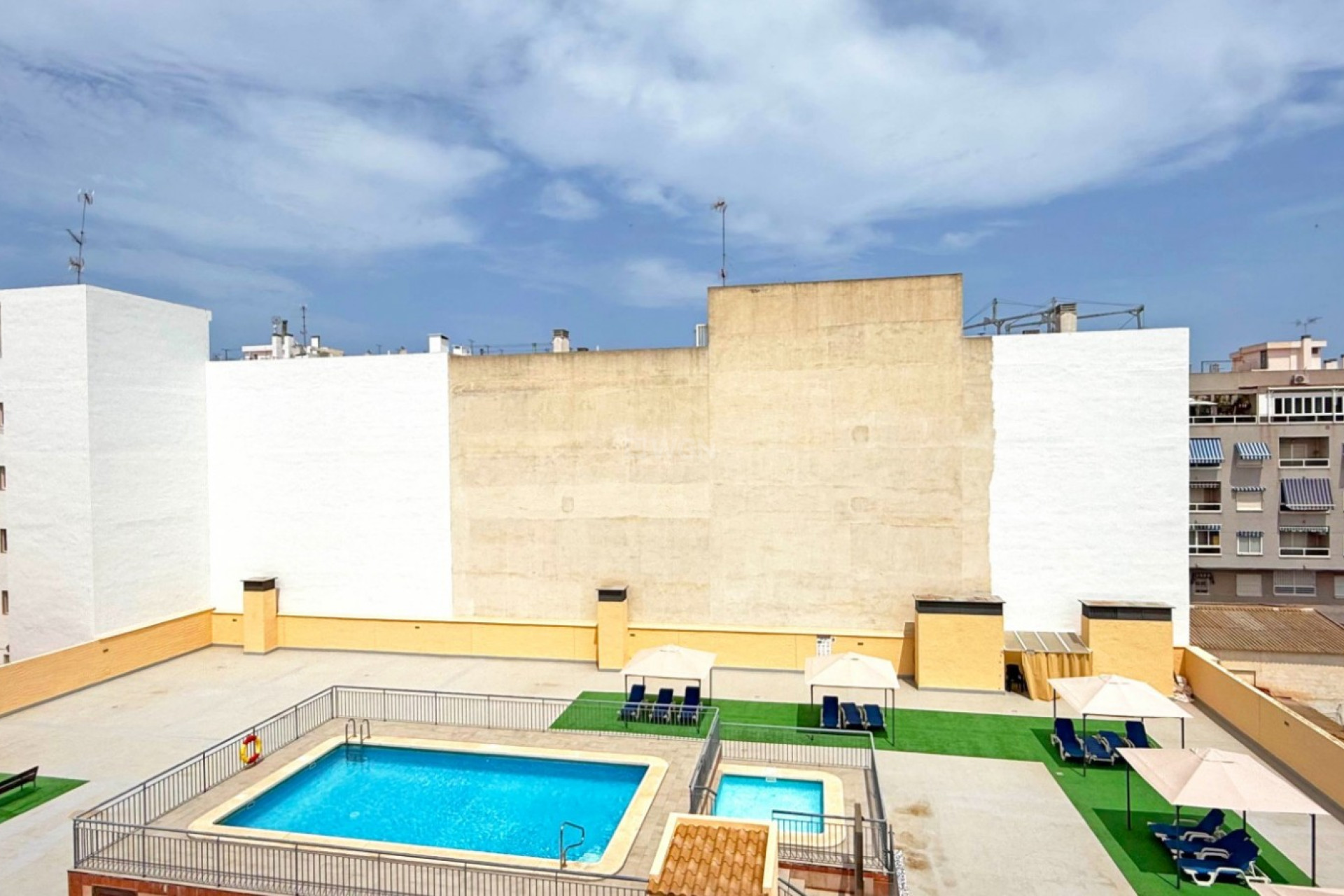 Odsprzedaż - Mieszkanie w bloku - Torrevieja - Costa Blanca