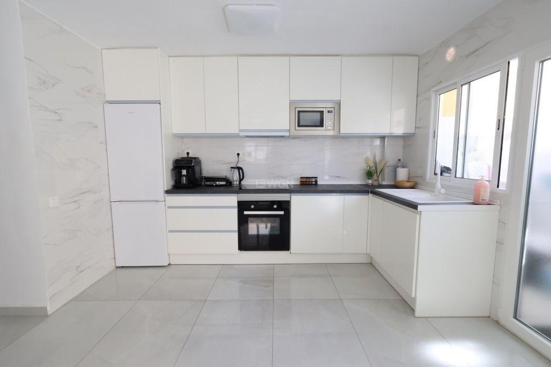 Odsprzedaż - Mieszkanie w bloku - Torrevieja - Costa Blanca