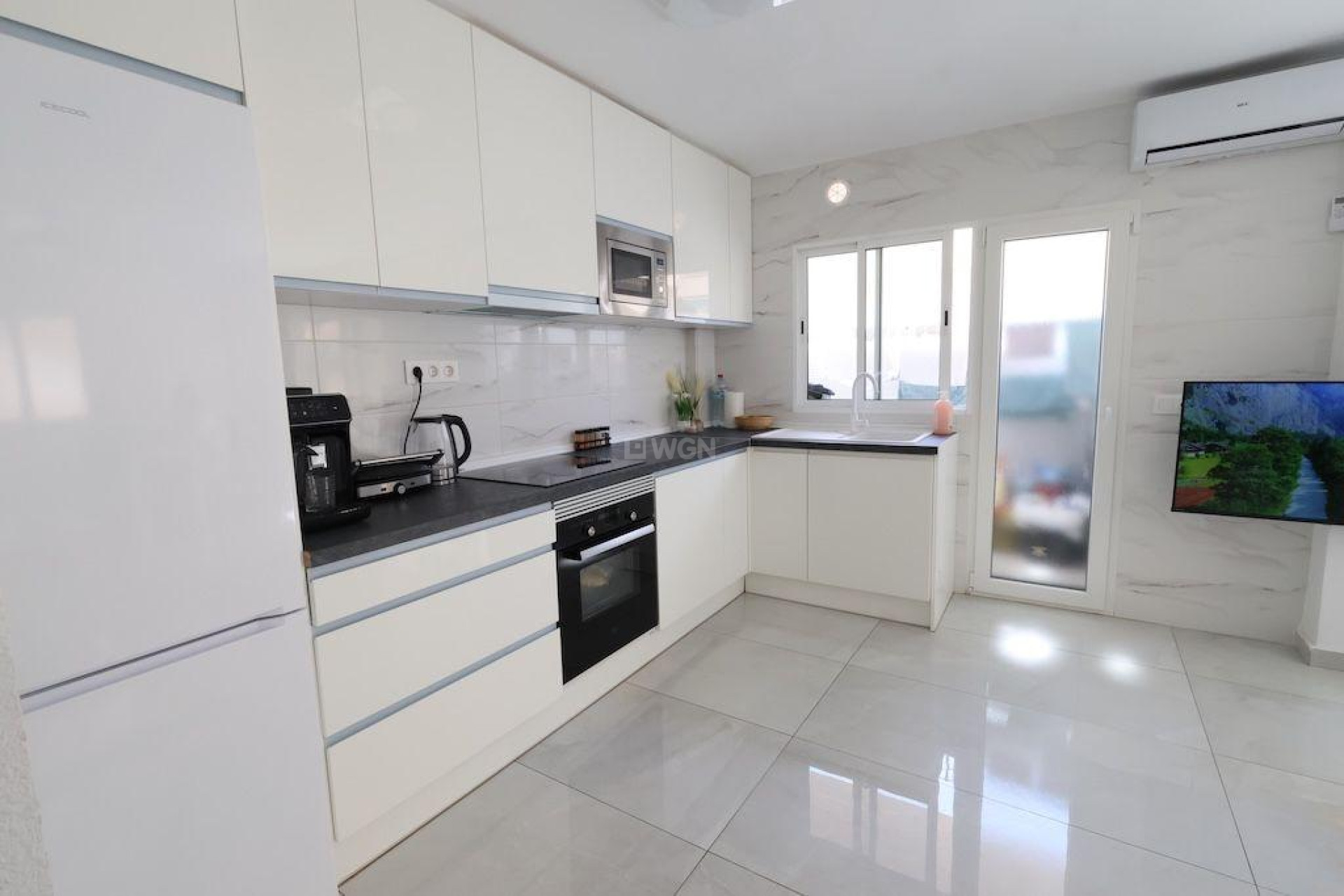 Odsprzedaż - Mieszkanie w bloku - Torrevieja - Costa Blanca