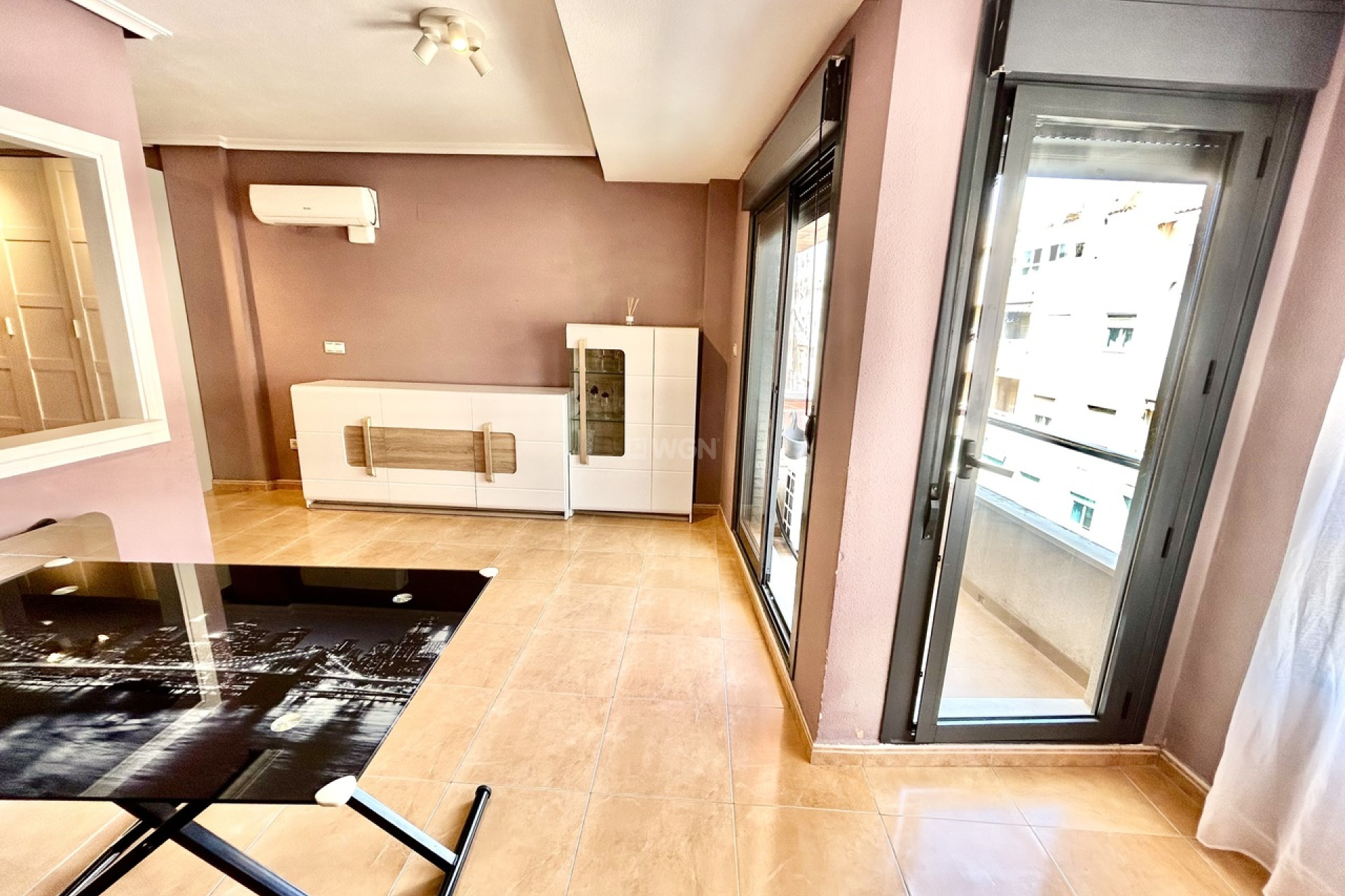 Odsprzedaż - Mieszkanie w bloku - Torrevieja - Costa Blanca