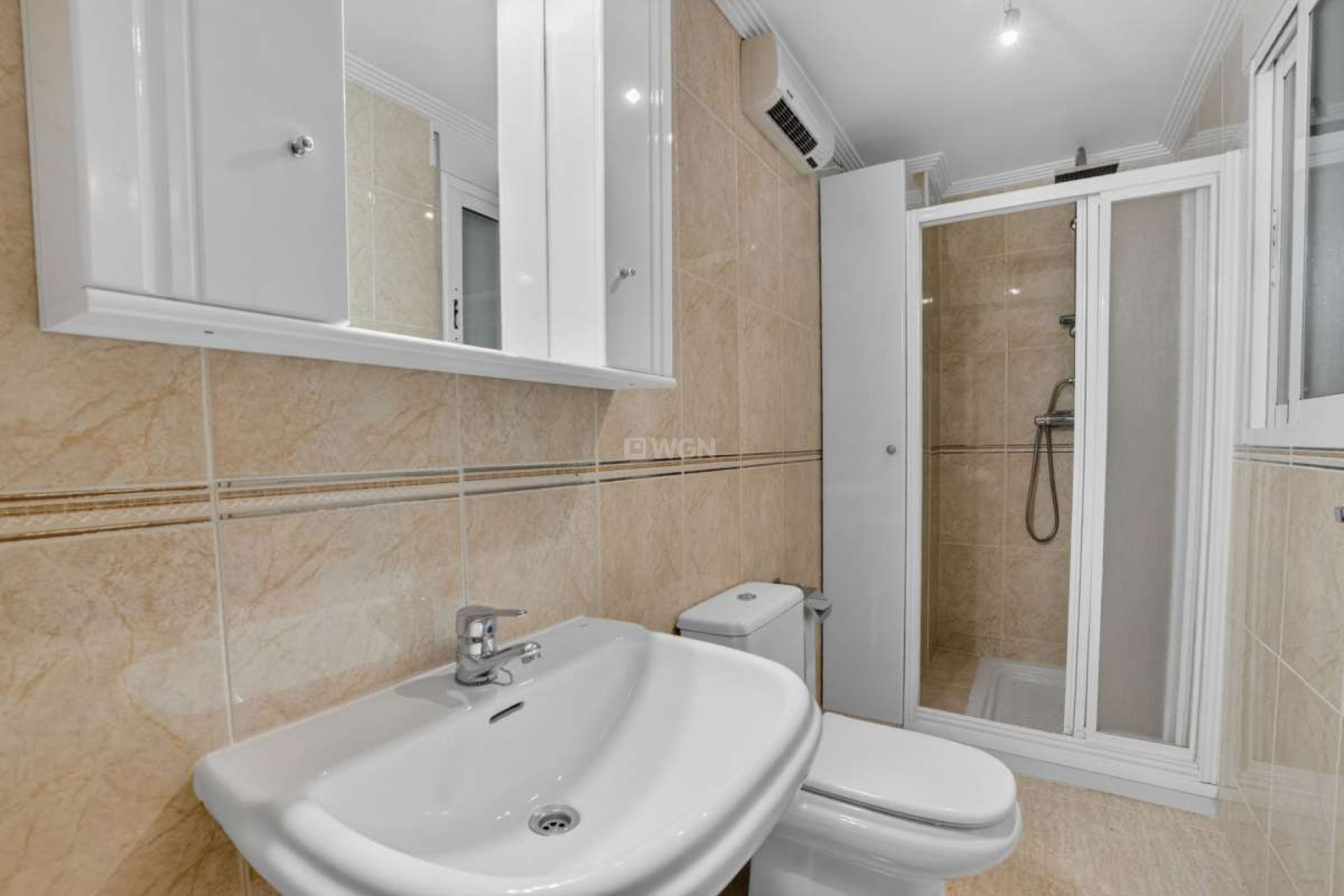 Odsprzedaż - Mieszkanie w bloku - Torrevieja - Costa Blanca