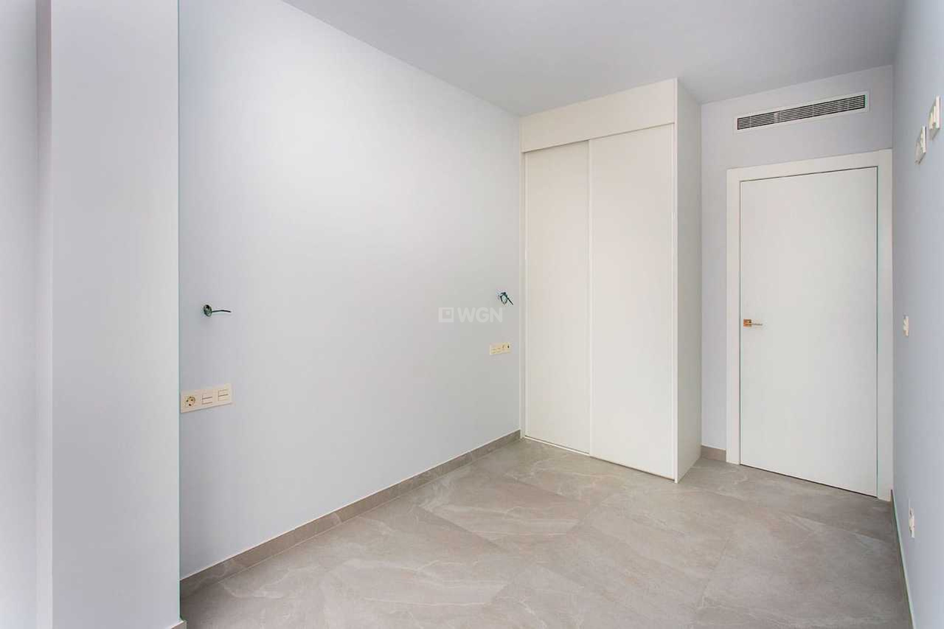 Odsprzedaż - Mieszkanie w bloku - Torrevieja - Costa Blanca