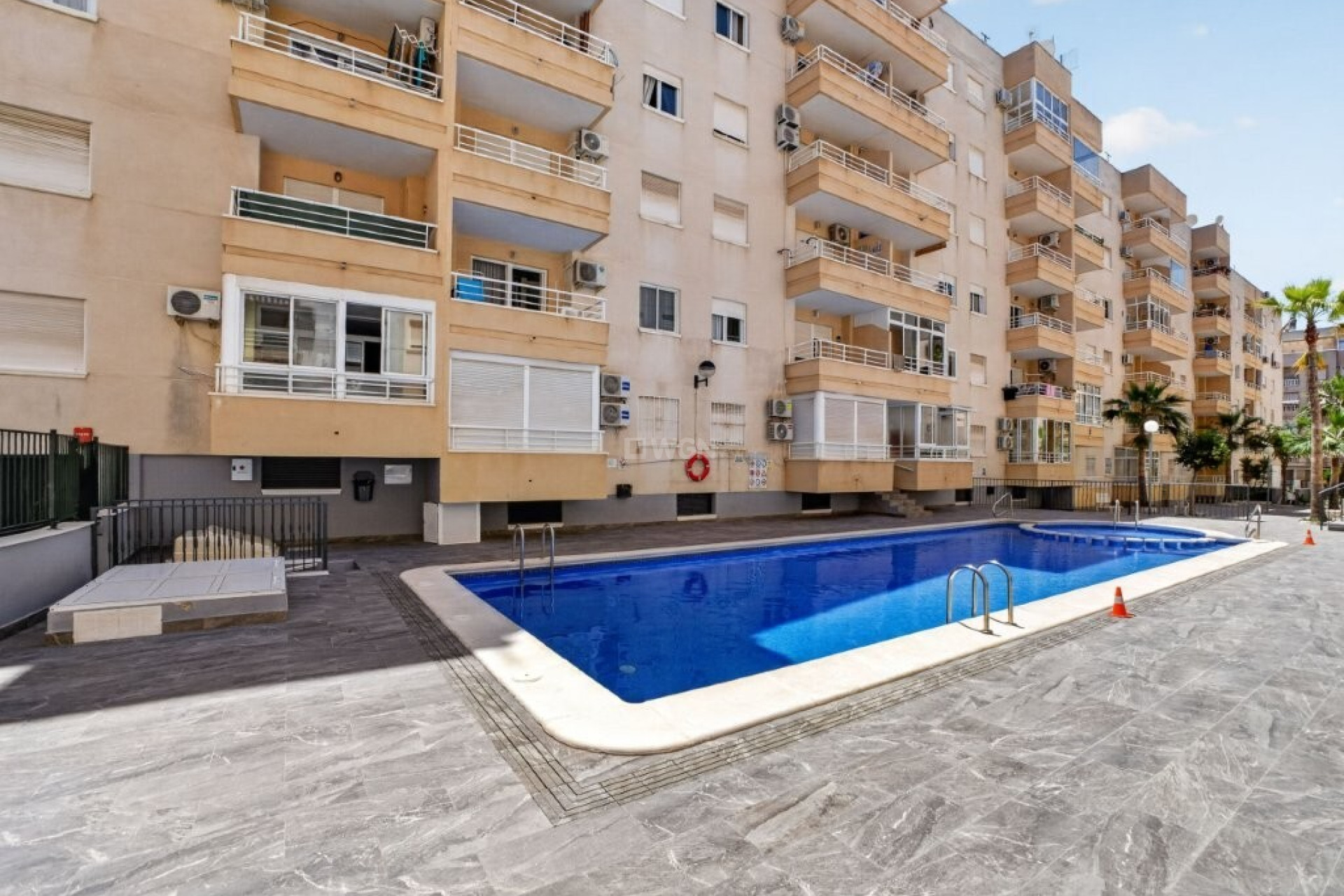 Odsprzedaż - Mieszkanie w bloku - Torrevieja - Costa Blanca