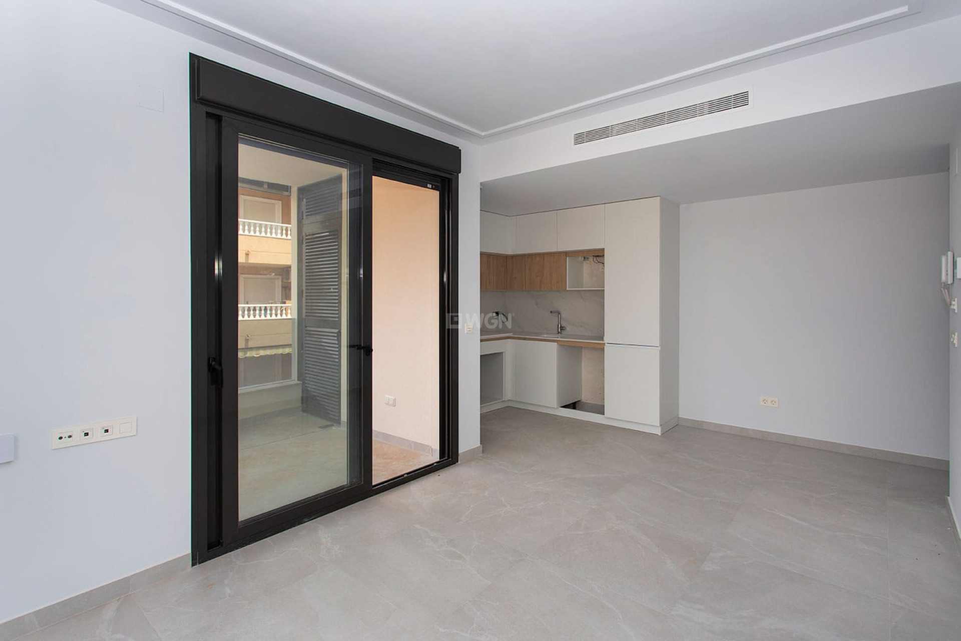 Odsprzedaż - Mieszkanie w bloku - Torrevieja - Costa Blanca