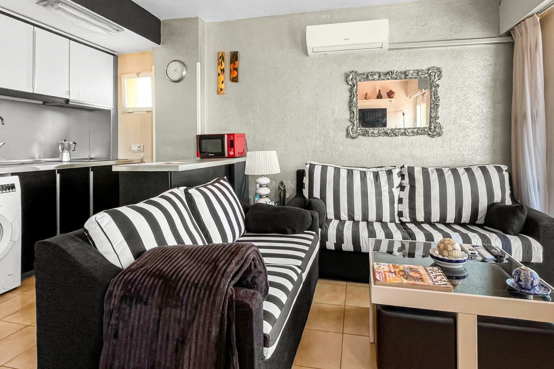 Odsprzedaż - Mieszkanie w bloku - Torrevieja - Costa Blanca