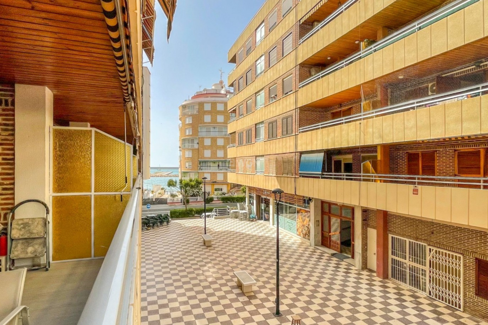 Odsprzedaż - Mieszkanie w bloku - Torrevieja - Costa Blanca