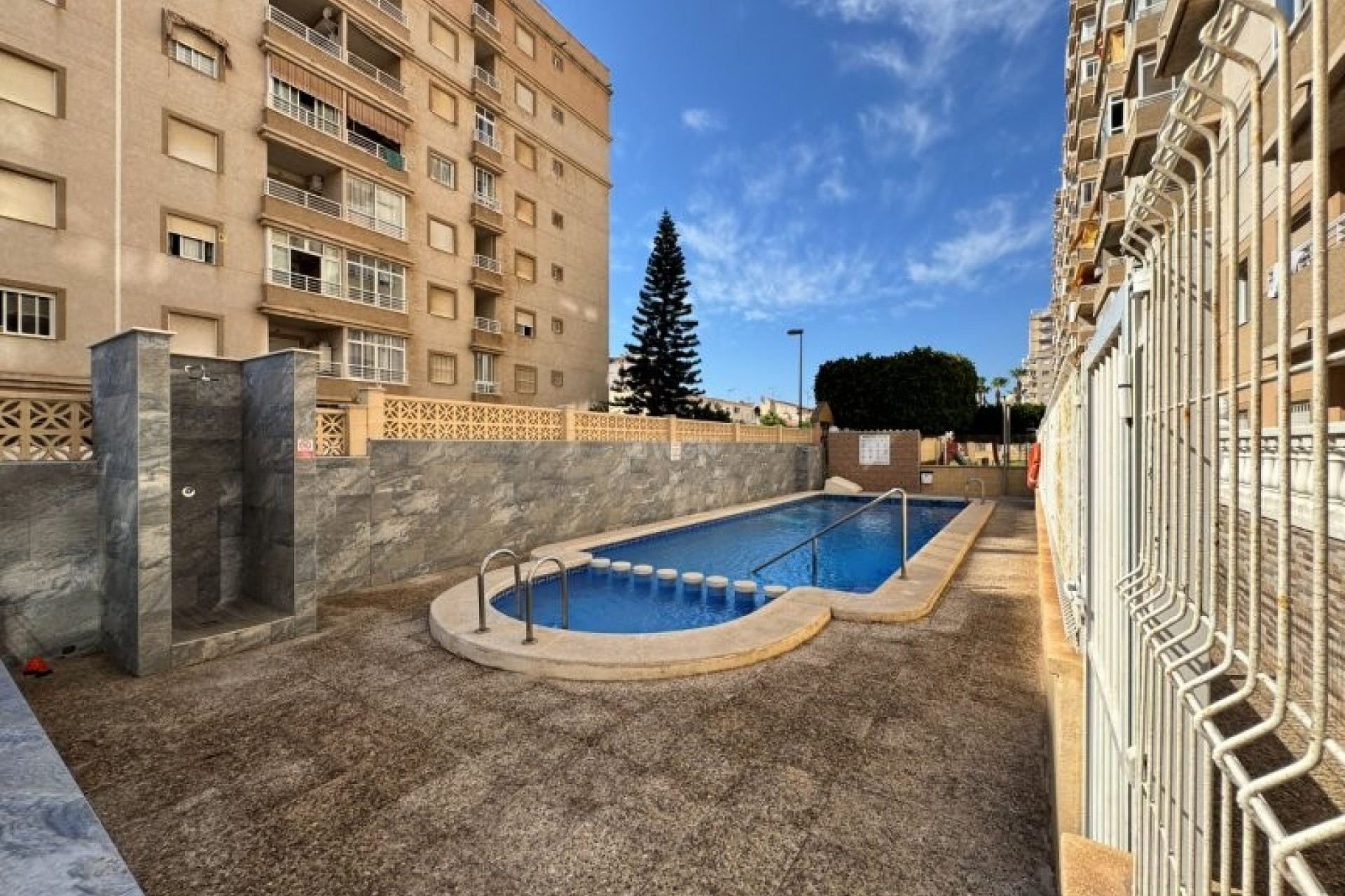 Odsprzedaż - Mieszkanie w bloku - Torrevieja - Costa Blanca