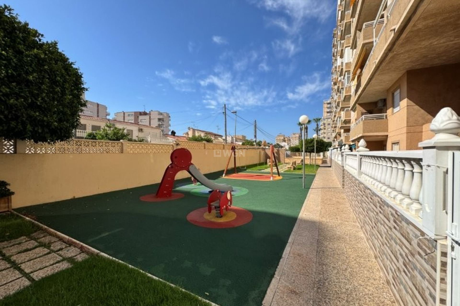 Odsprzedaż - Mieszkanie w bloku - Torrevieja - Costa Blanca