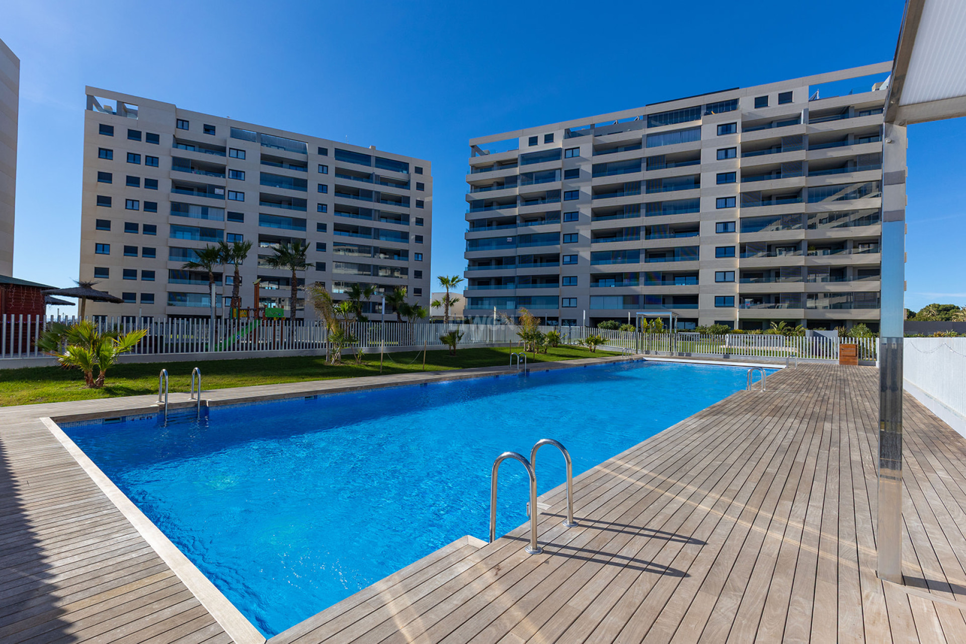 Odsprzedaż - Mieszkanie w bloku - Torrevieja - Costa Blanca