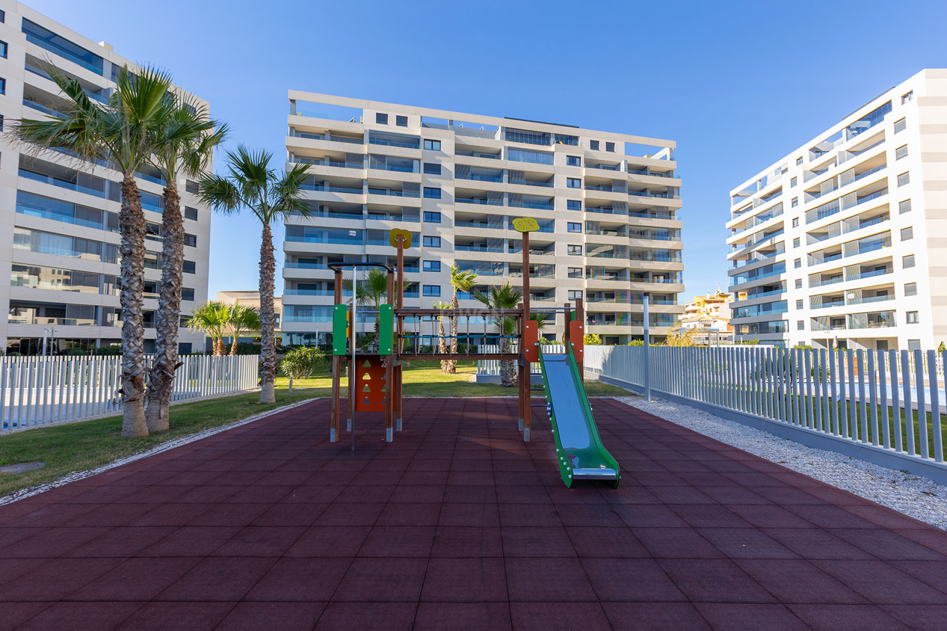 Odsprzedaż - Mieszkanie w bloku - Torrevieja - Costa Blanca