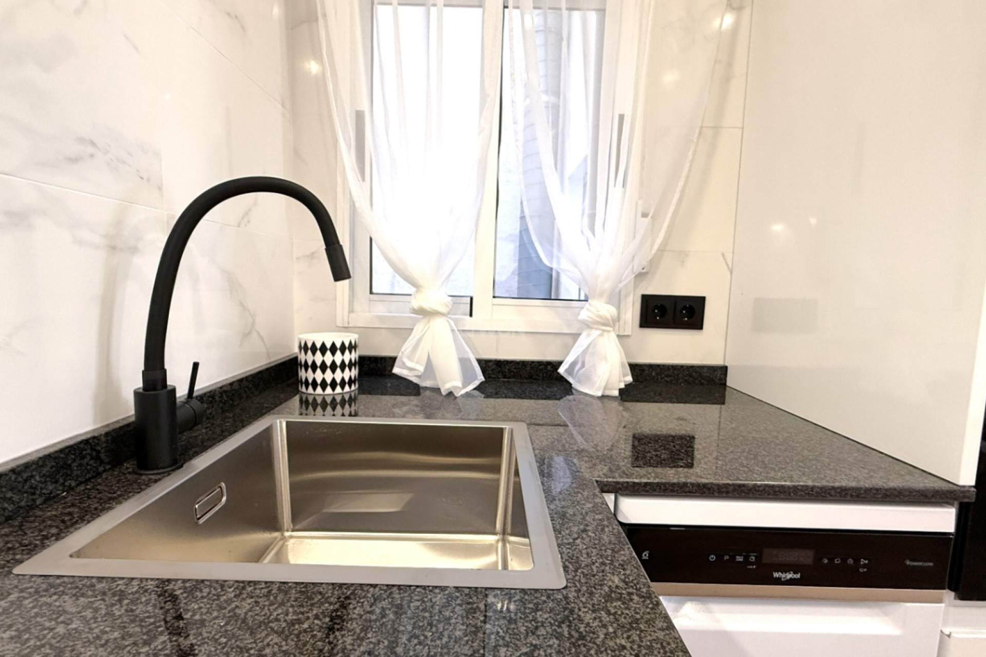 Odsprzedaż - Mieszkanie w bloku - Torrevieja - Costa Blanca