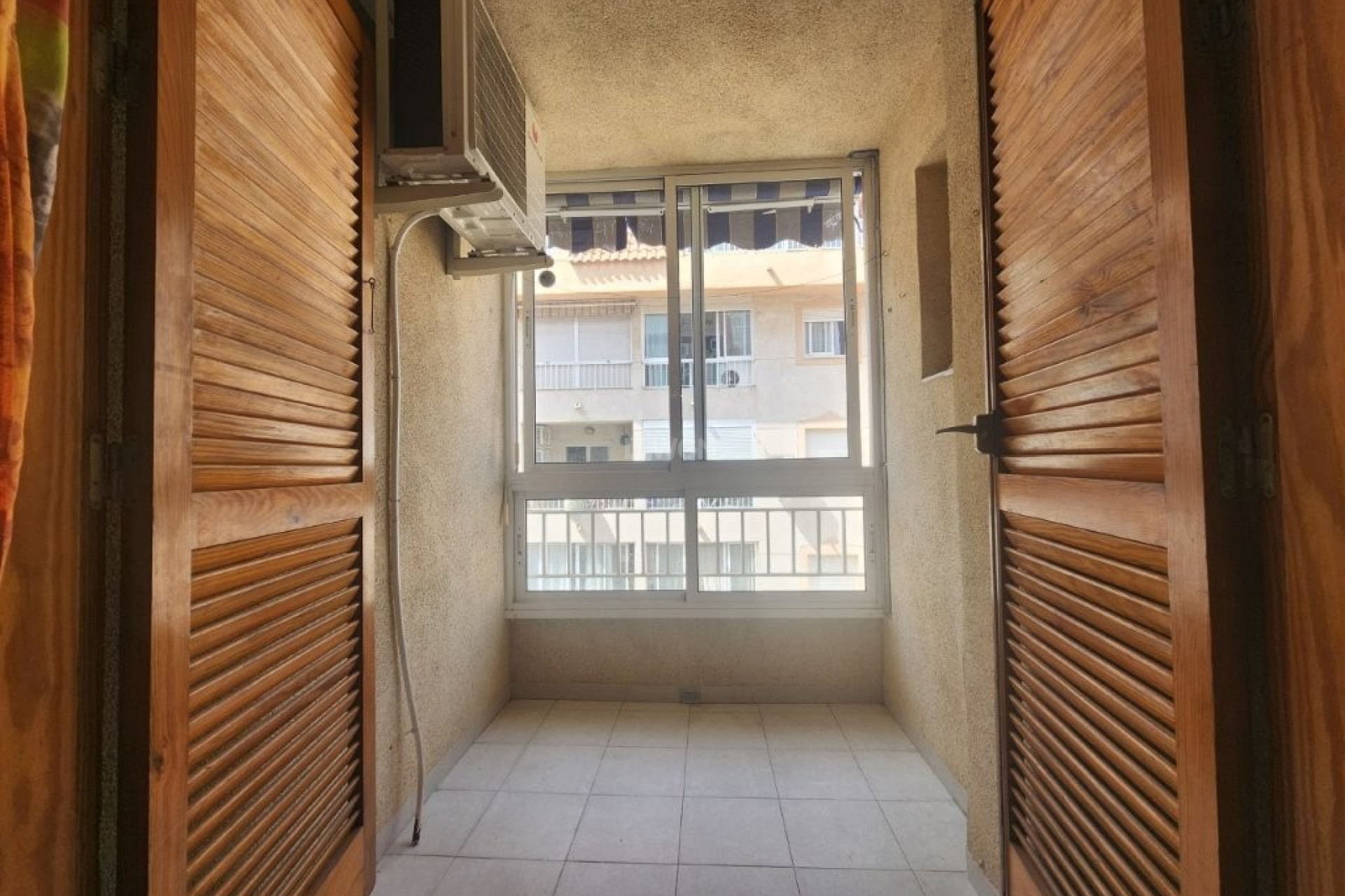 Odsprzedaż - Mieszkanie w bloku - Torrevieja - Costa Blanca