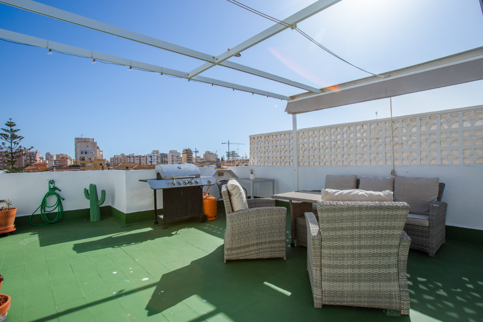 Odsprzedaż - Mieszkanie w bloku - Torrevieja - Costa Blanca
