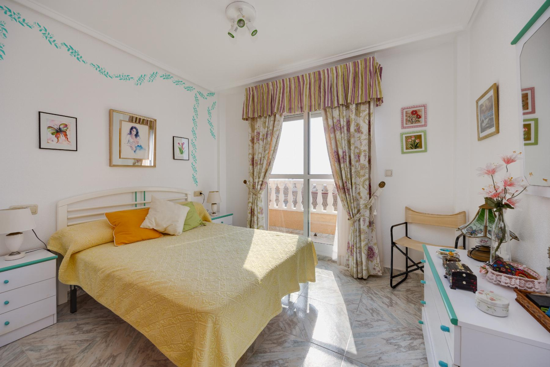 Odsprzedaż - Mieszkanie w bloku - Torrevieja - Costa Blanca
