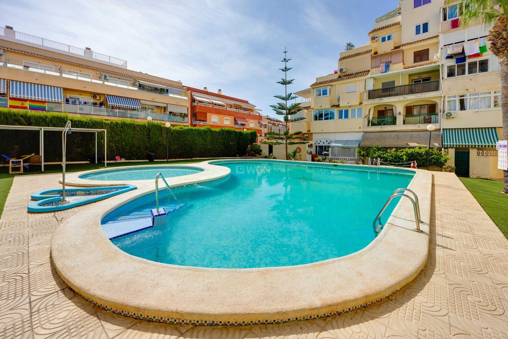 Odsprzedaż - Mieszkanie w bloku - Torrevieja - Costa Blanca