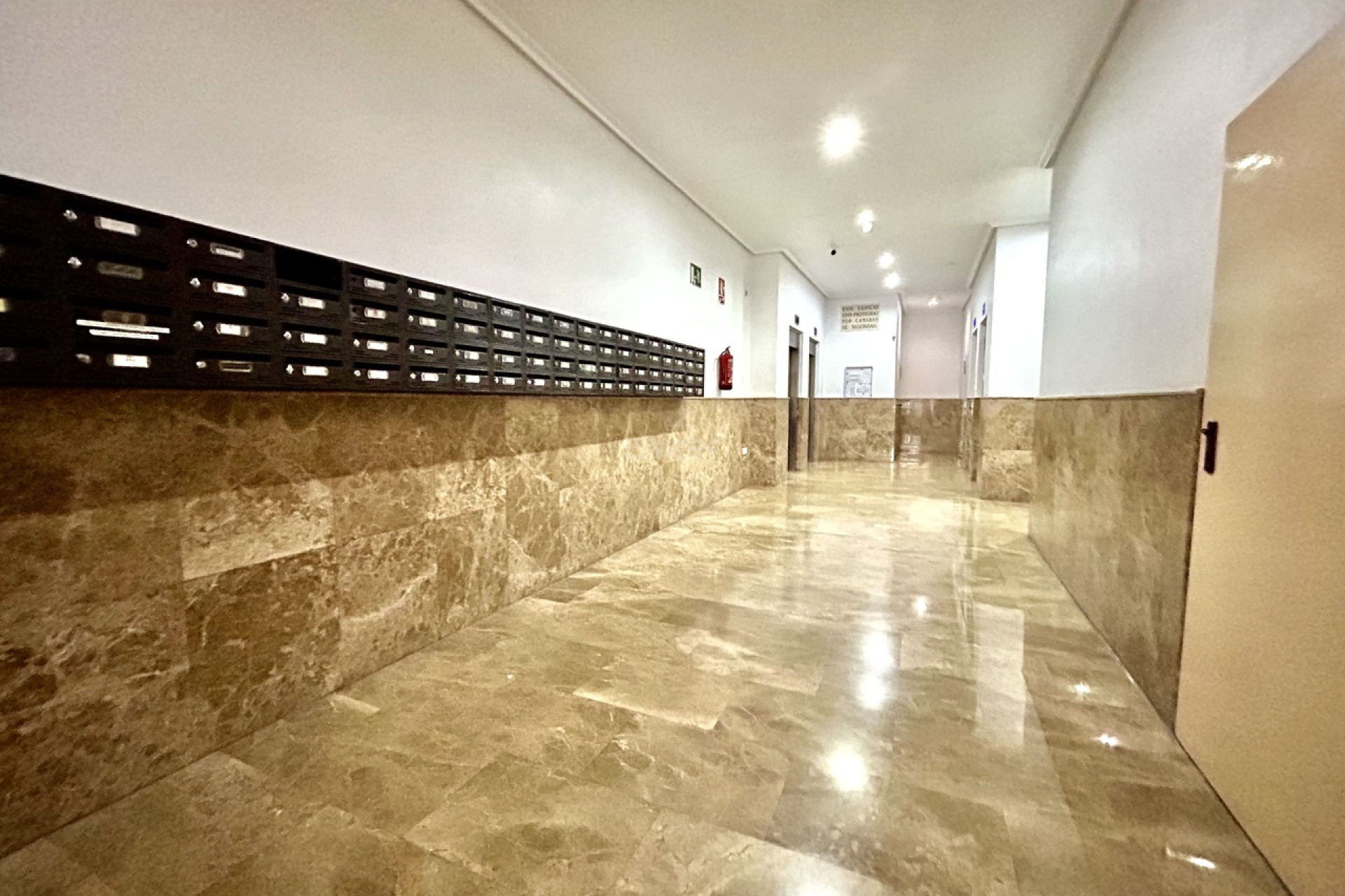 Odsprzedaż - Mieszkanie w bloku - Torrevieja - Costa Blanca