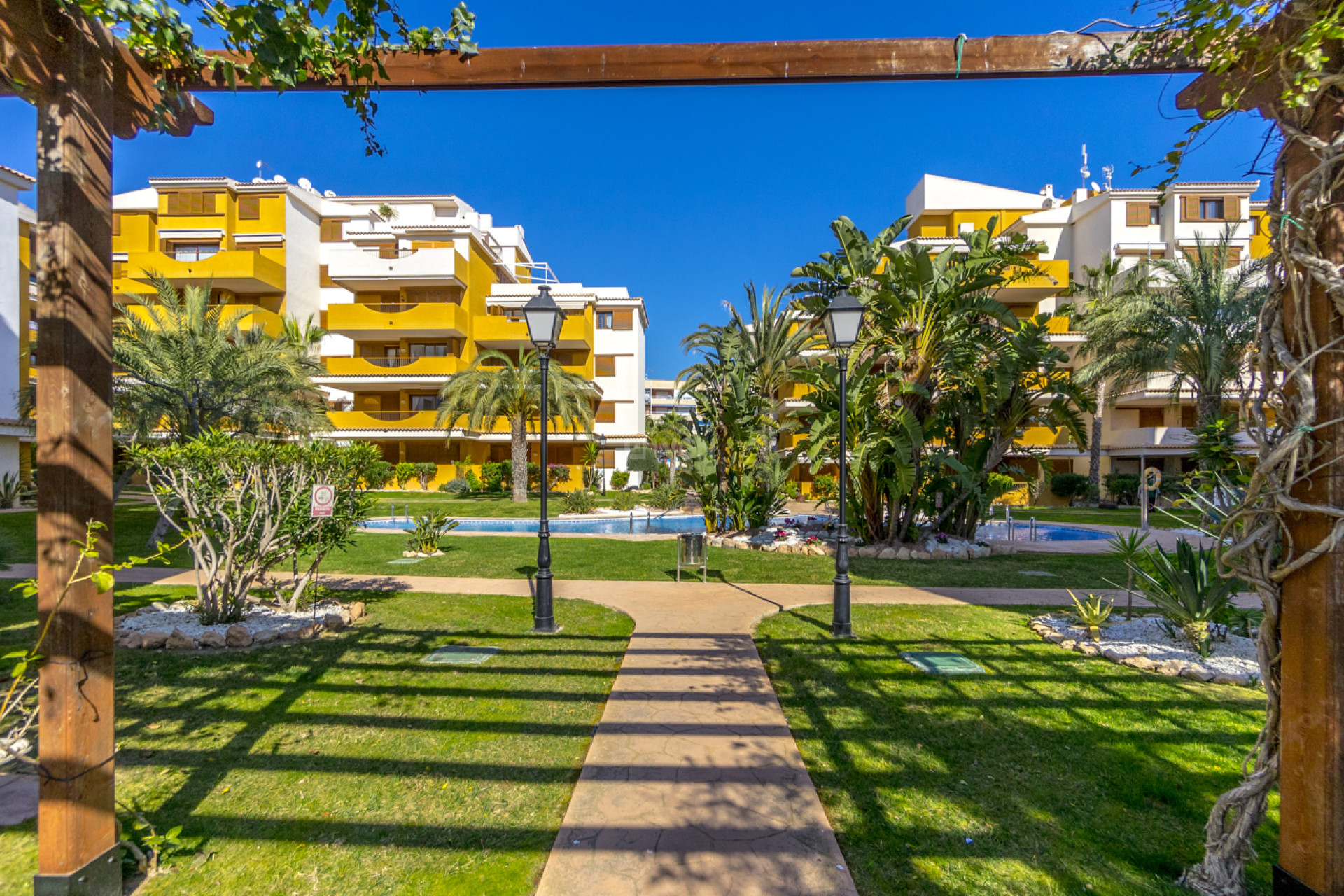 Odsprzedaż - Mieszkanie w bloku - Torrevieja - Costa Blanca