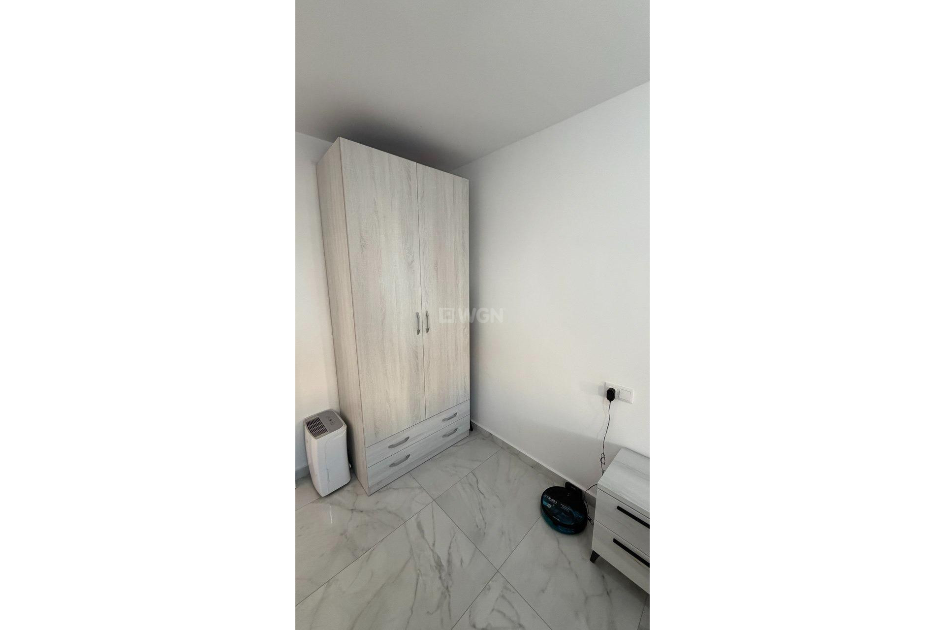 Odsprzedaż - Mieszkanie w bloku - Torrevieja - Curva Del Palangre