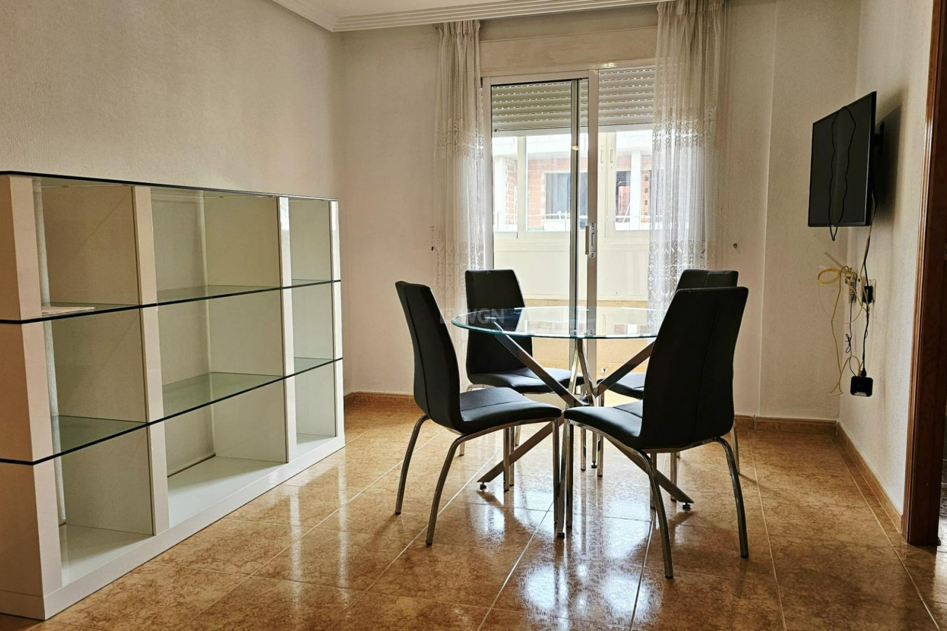 Odsprzedaż - Mieszkanie w bloku - Torrevieja - Curva Del Palangre
